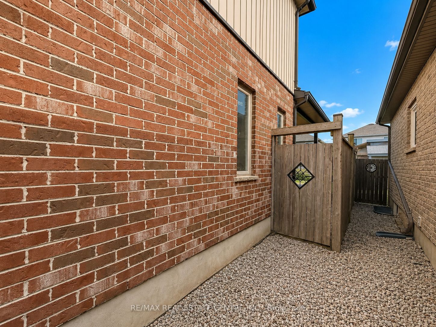 1029 Moy Crescent Property Photo 43
