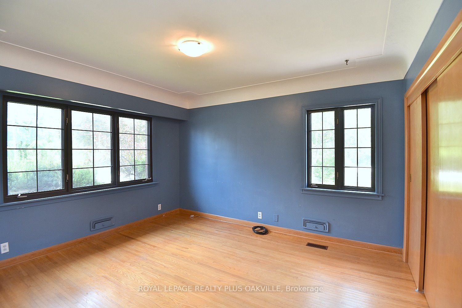 298 Pottruff Road N Property Photo 18
