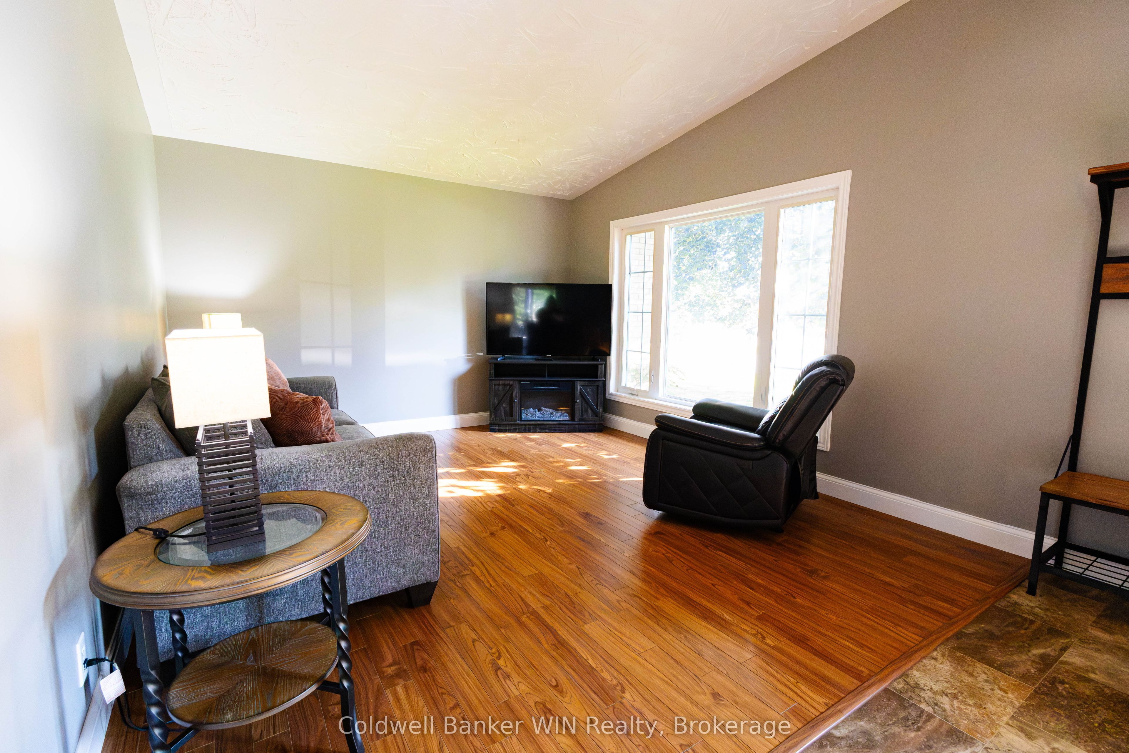 25 Thomas Street Property Photo 4