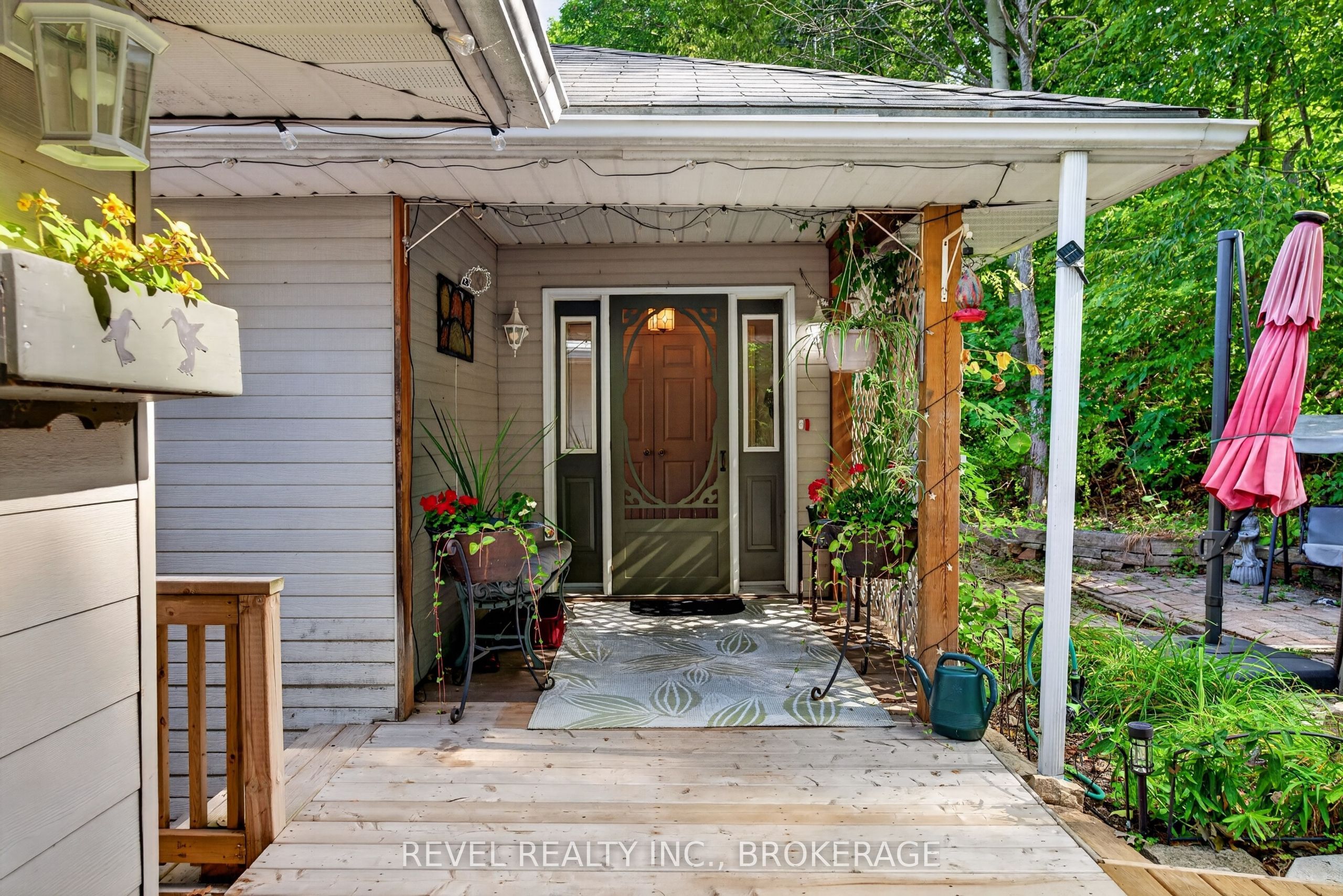 5383 Rideau Road Property Photo 5