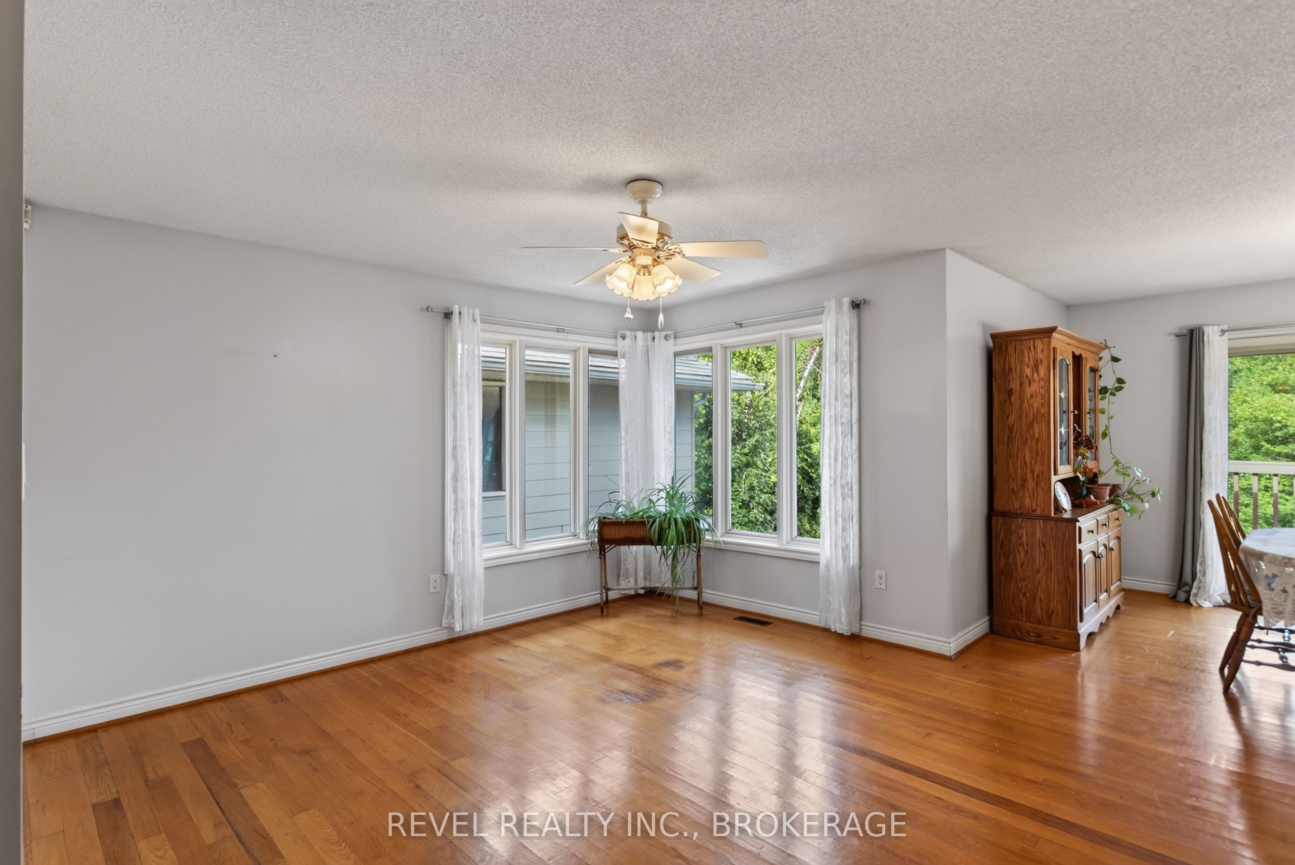5383 Rideau Road Property Photo 8