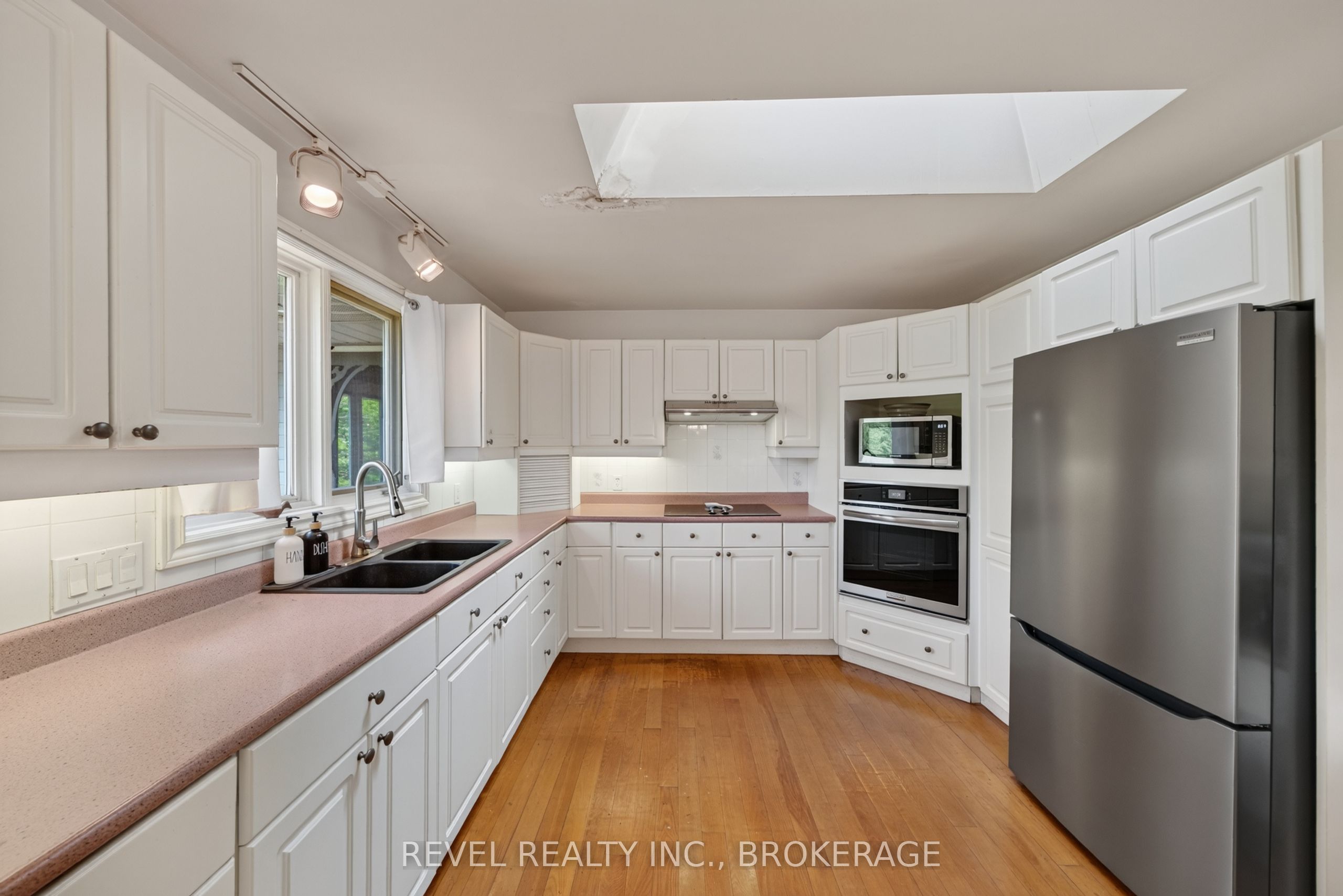 5383 Rideau Road Property Photo 13
