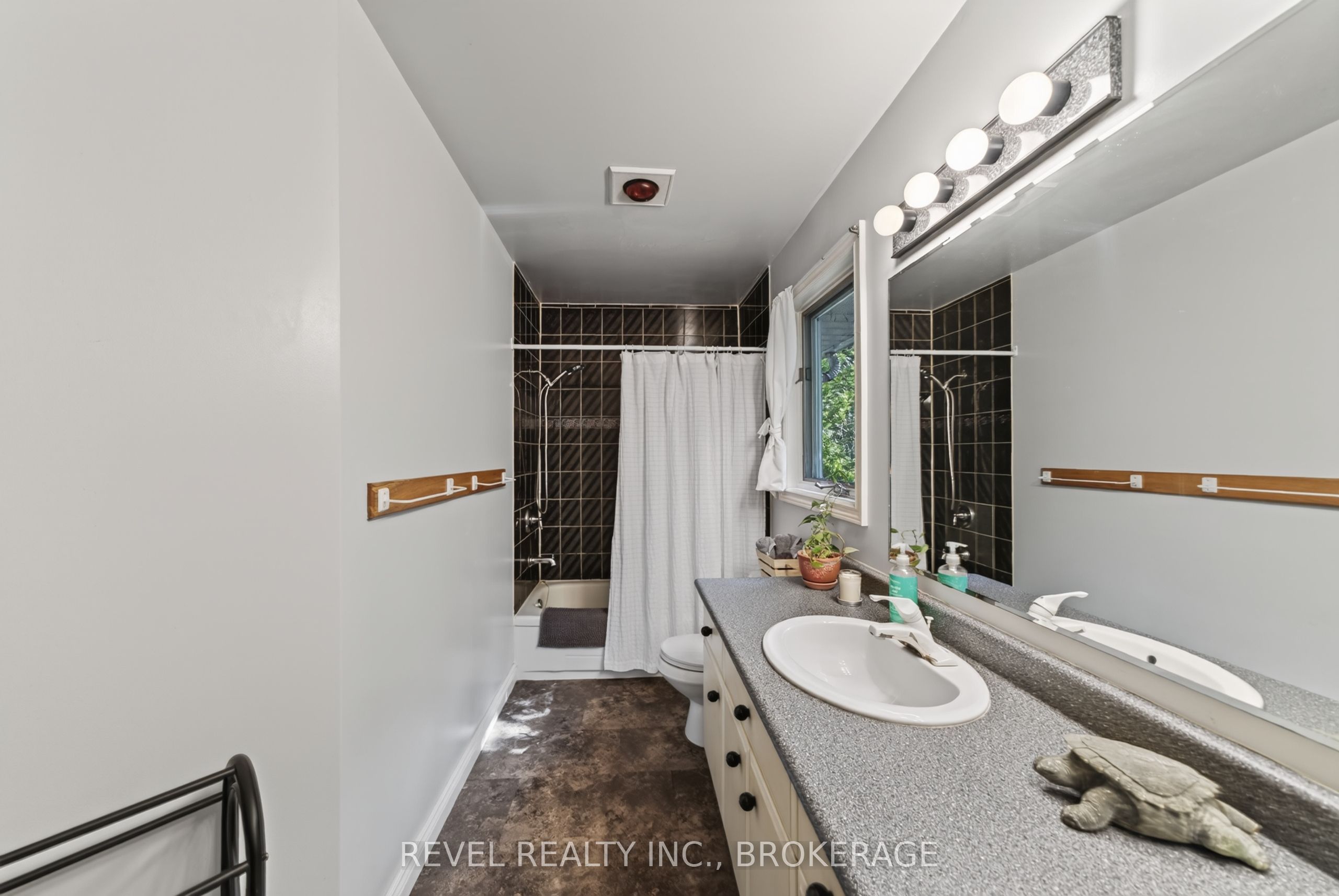 5383 Rideau Road Property Photo 30