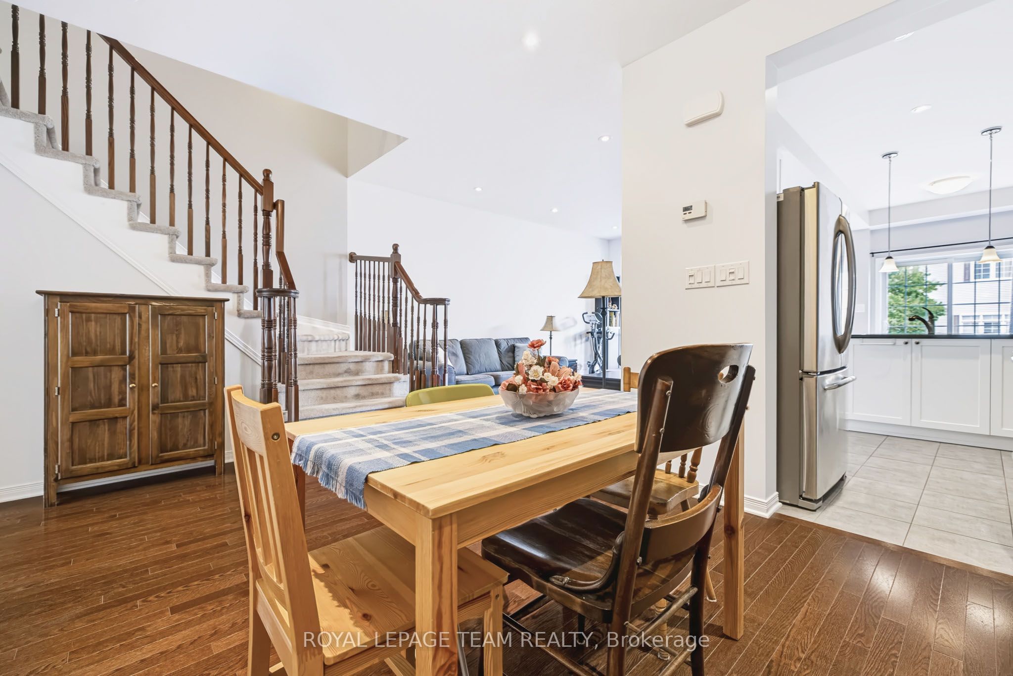 490 Dundonald Drive Property Photo 15
