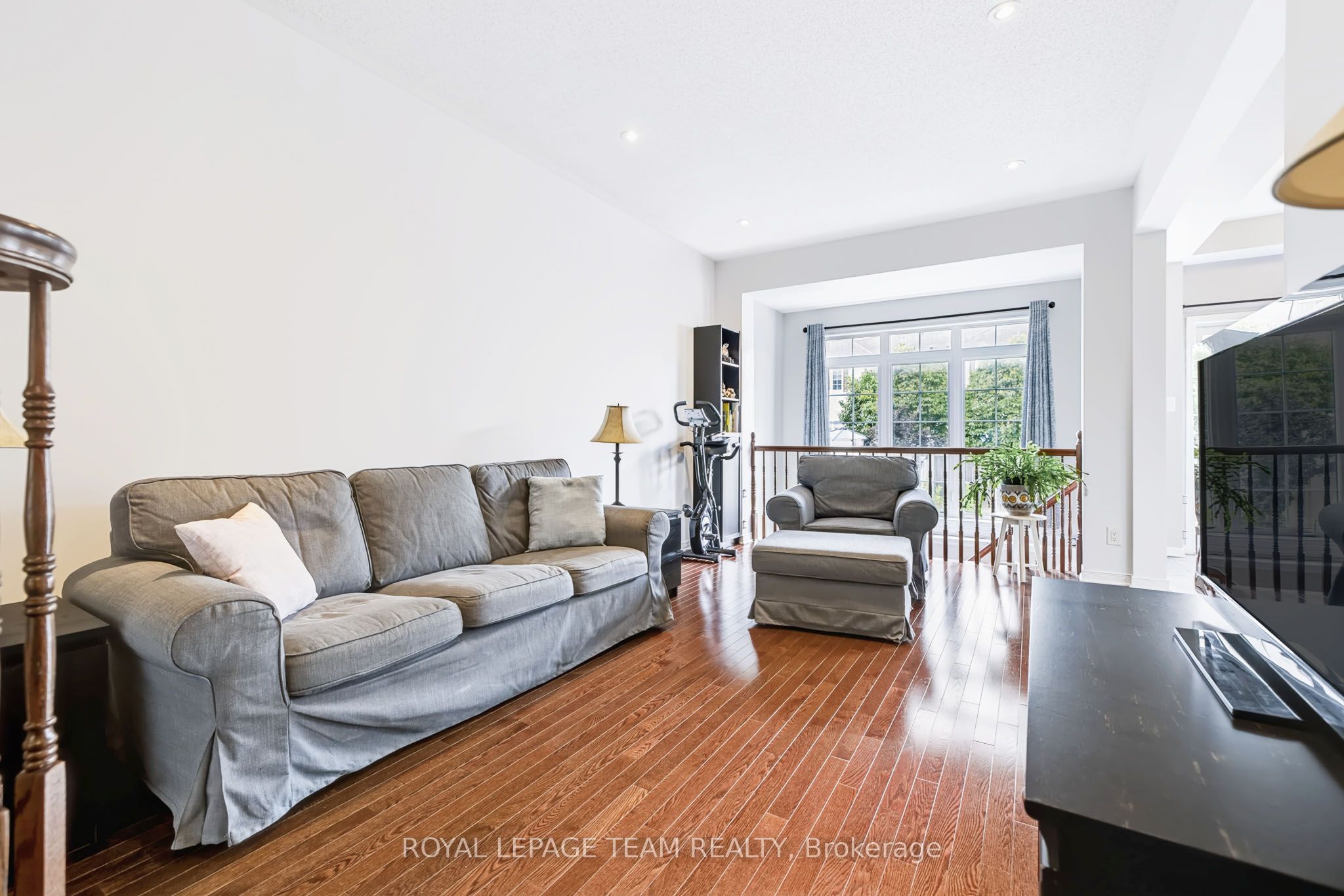 490 Dundonald Drive Property Photo 19