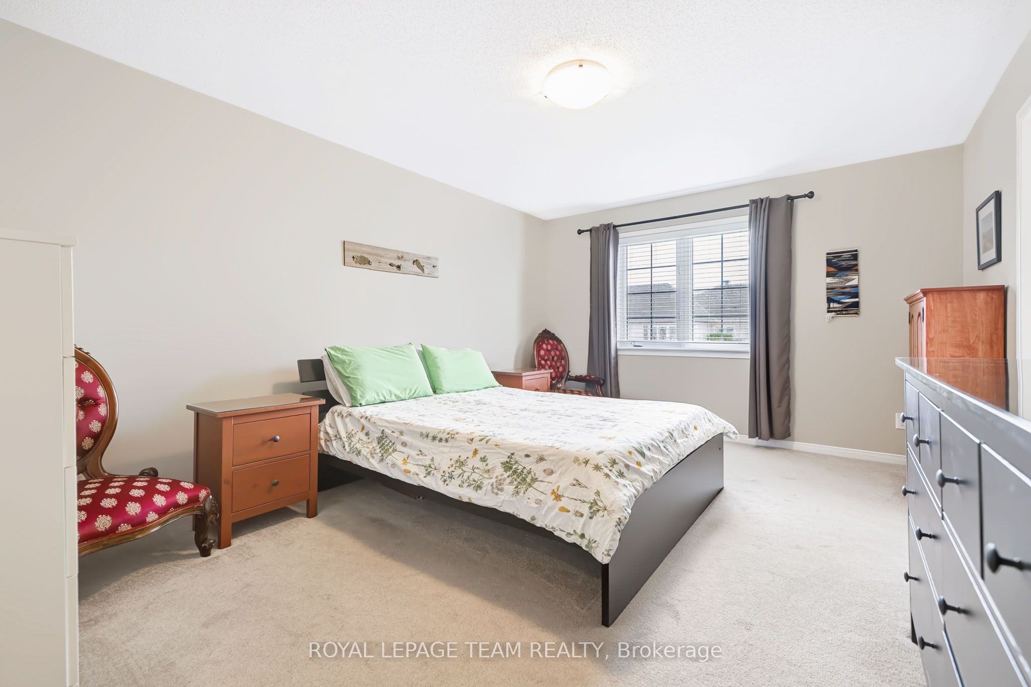 490 Dundonald Drive Property Photo 26