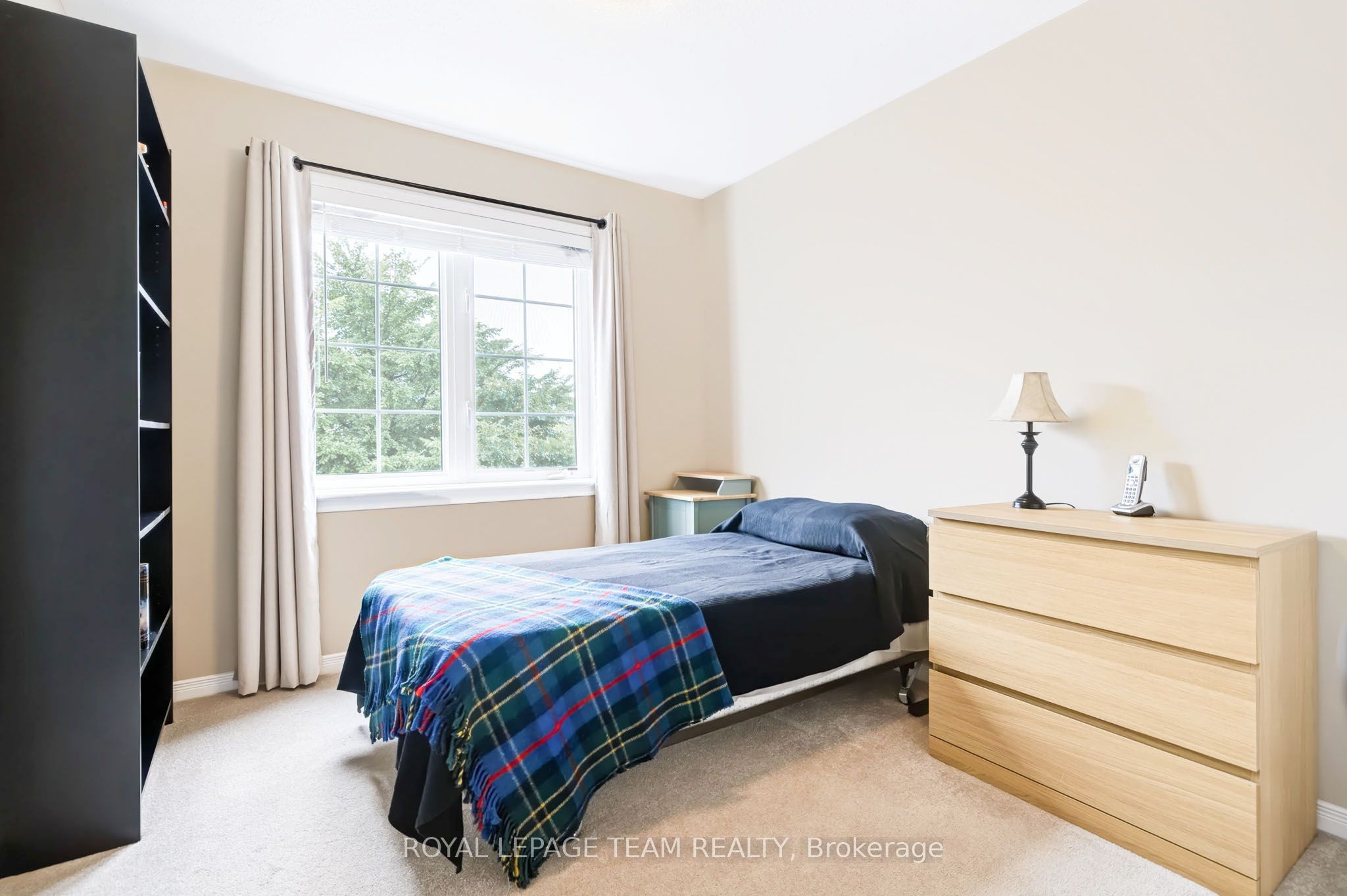 490 Dundonald Drive Property Photo 34