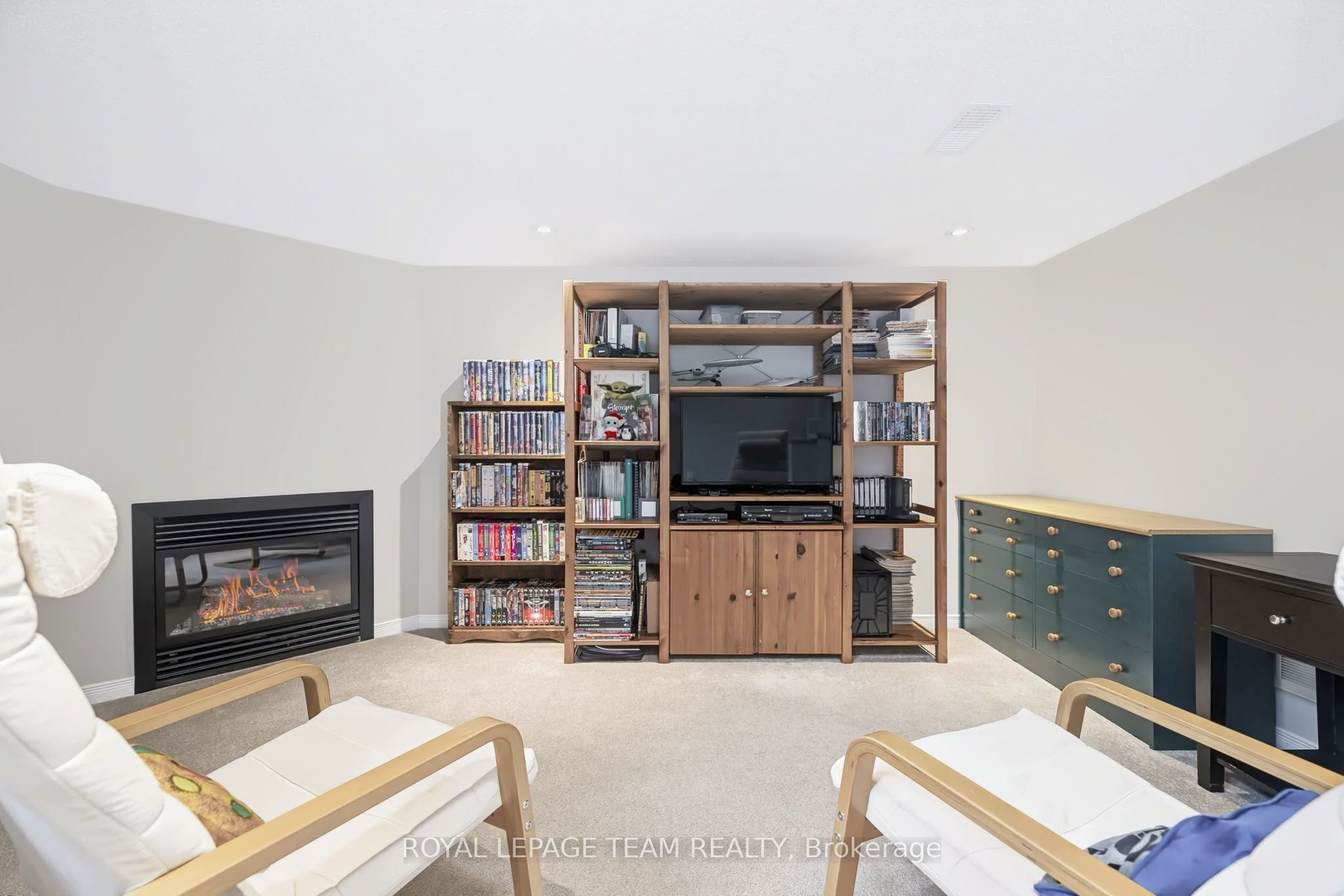 490 Dundonald Drive Property Photo 44