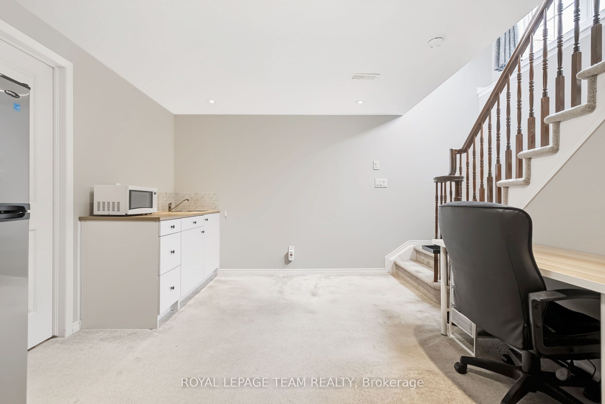 490 Dundonald Drive Property Photo 45