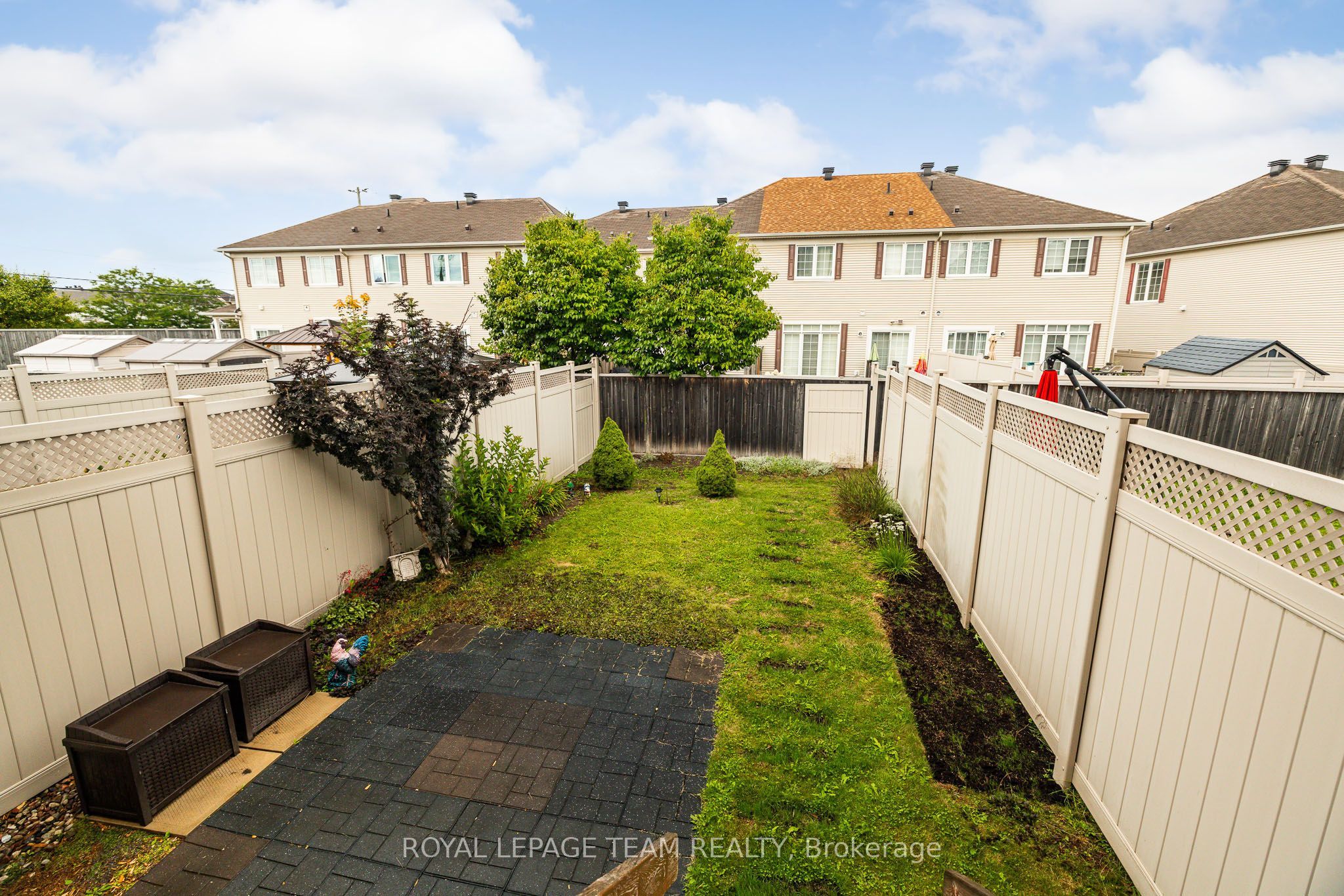 490 Dundonald Drive Property Photo 49