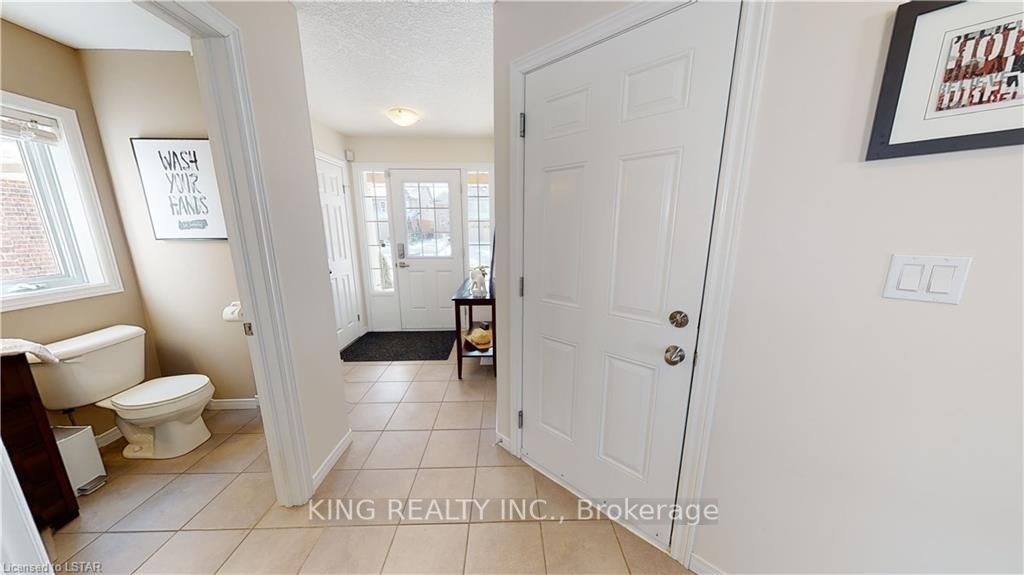2420 Asima Drive Property Photo 8