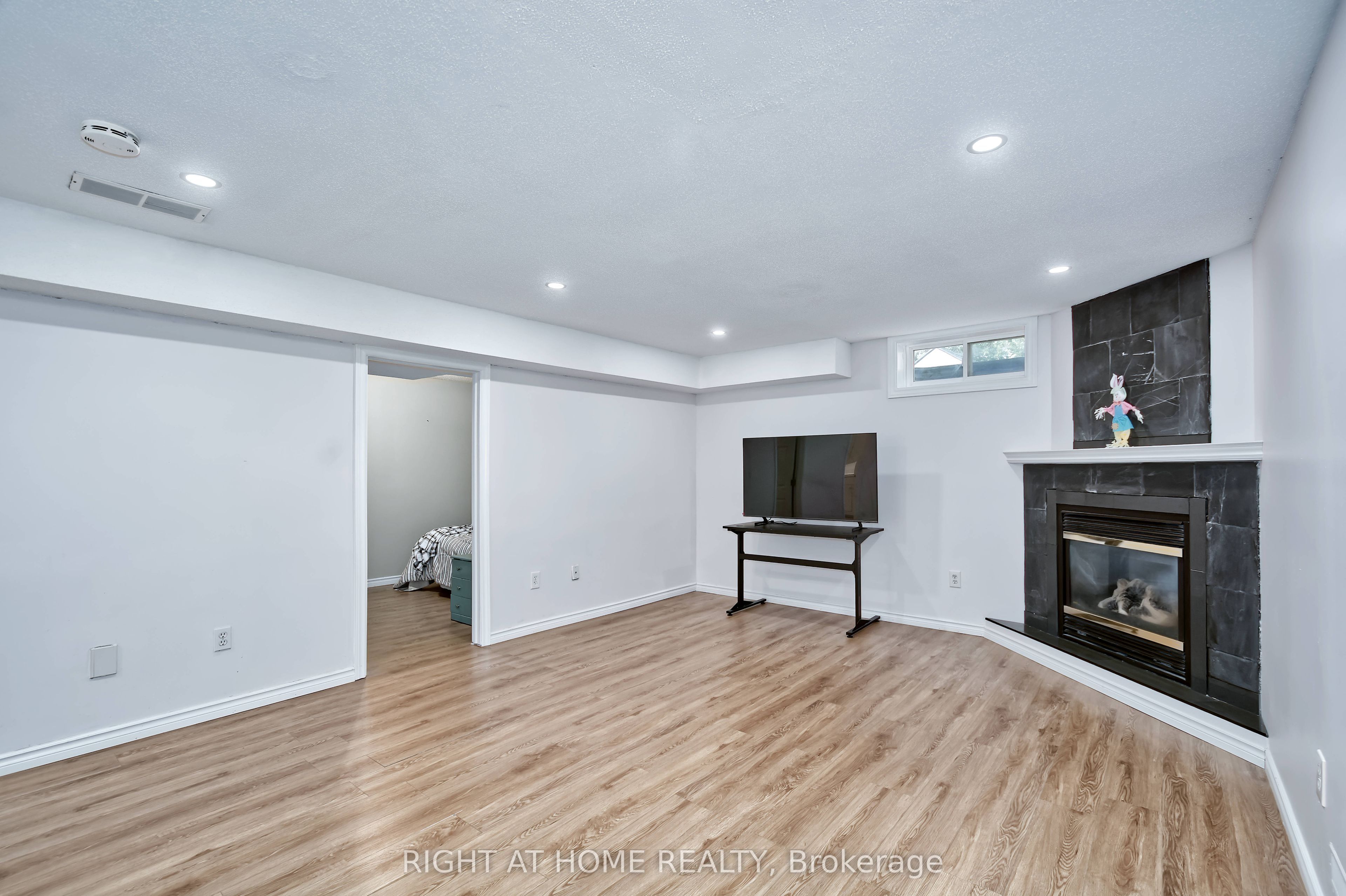 896 Fogerty Street Property Photo 22