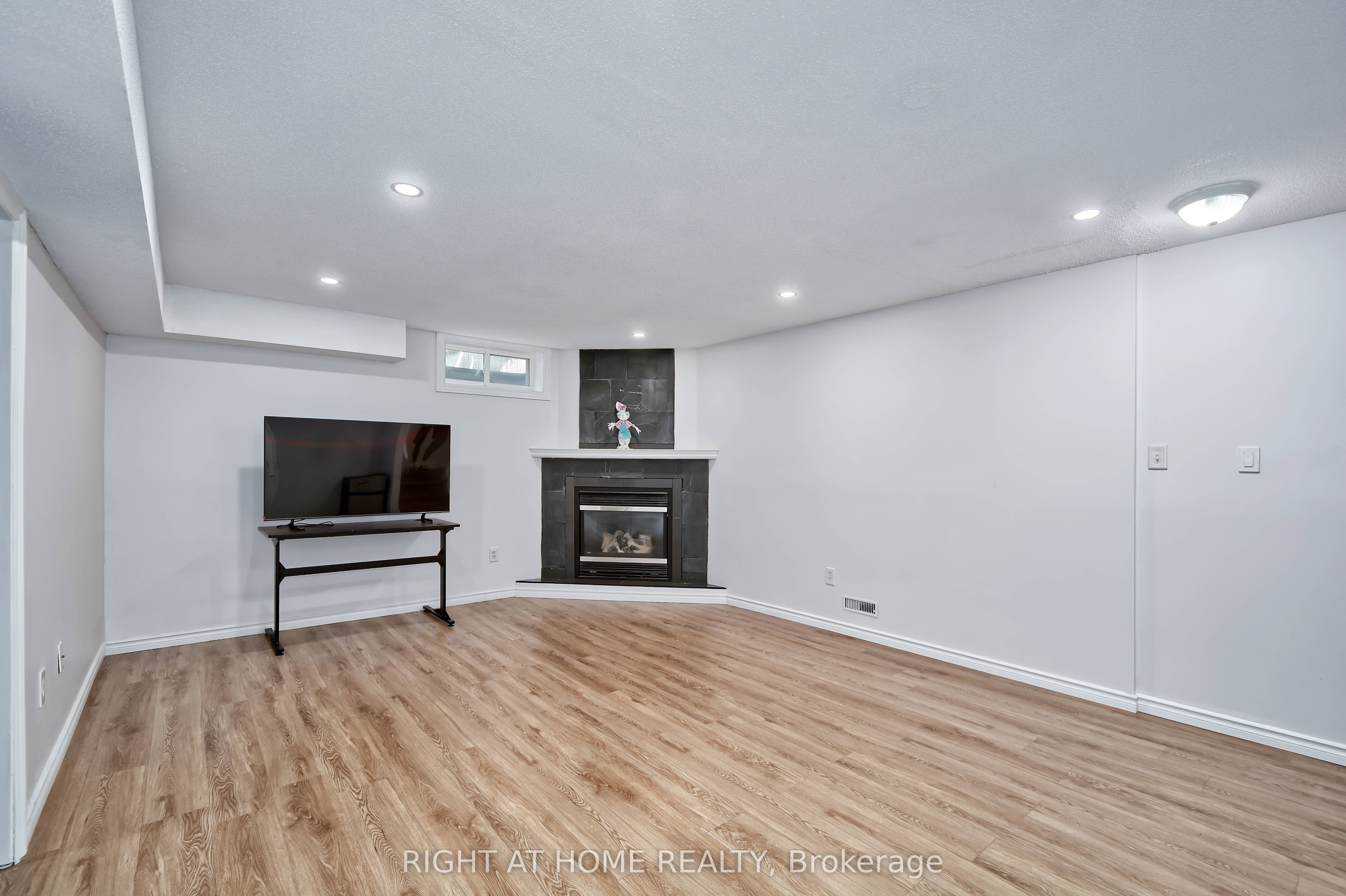 896 Fogerty Street Property Photo 26