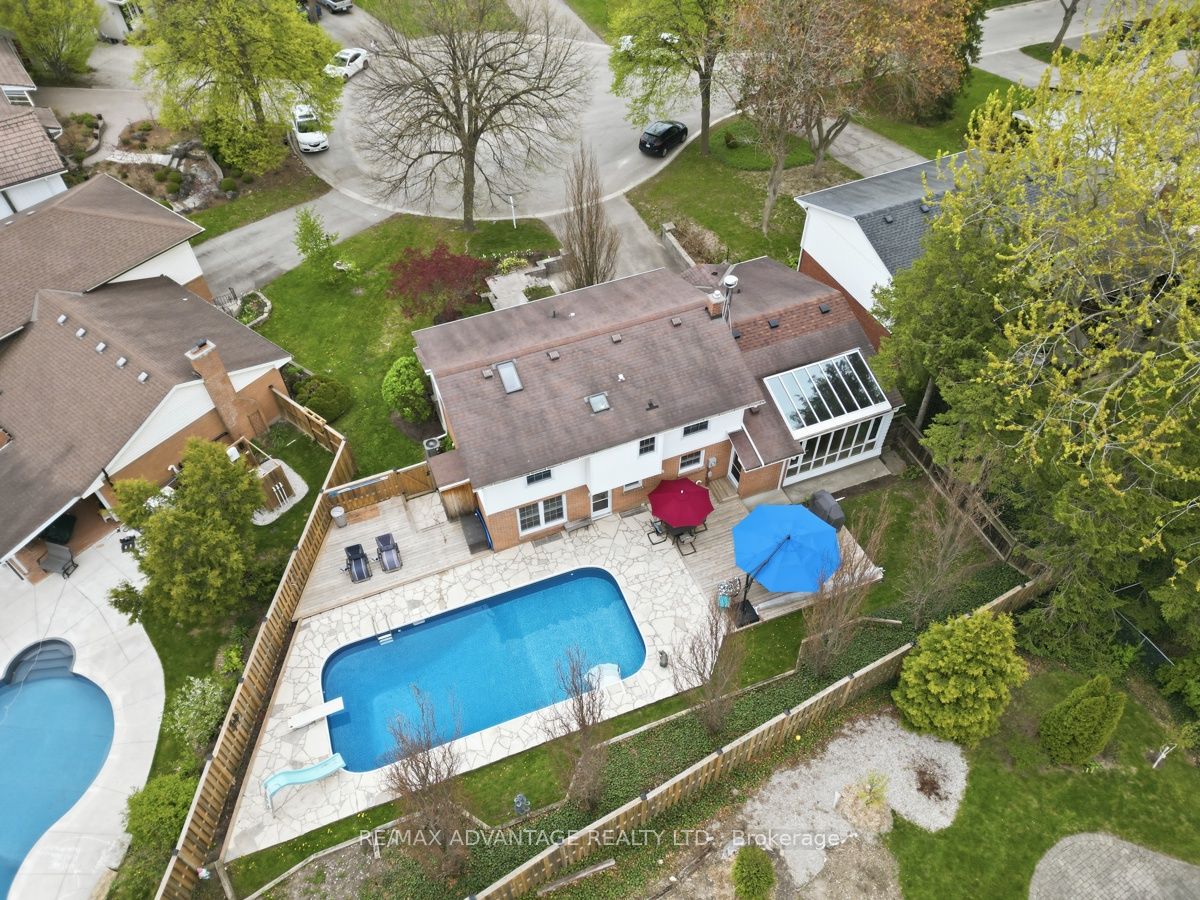 35 Cowan Place