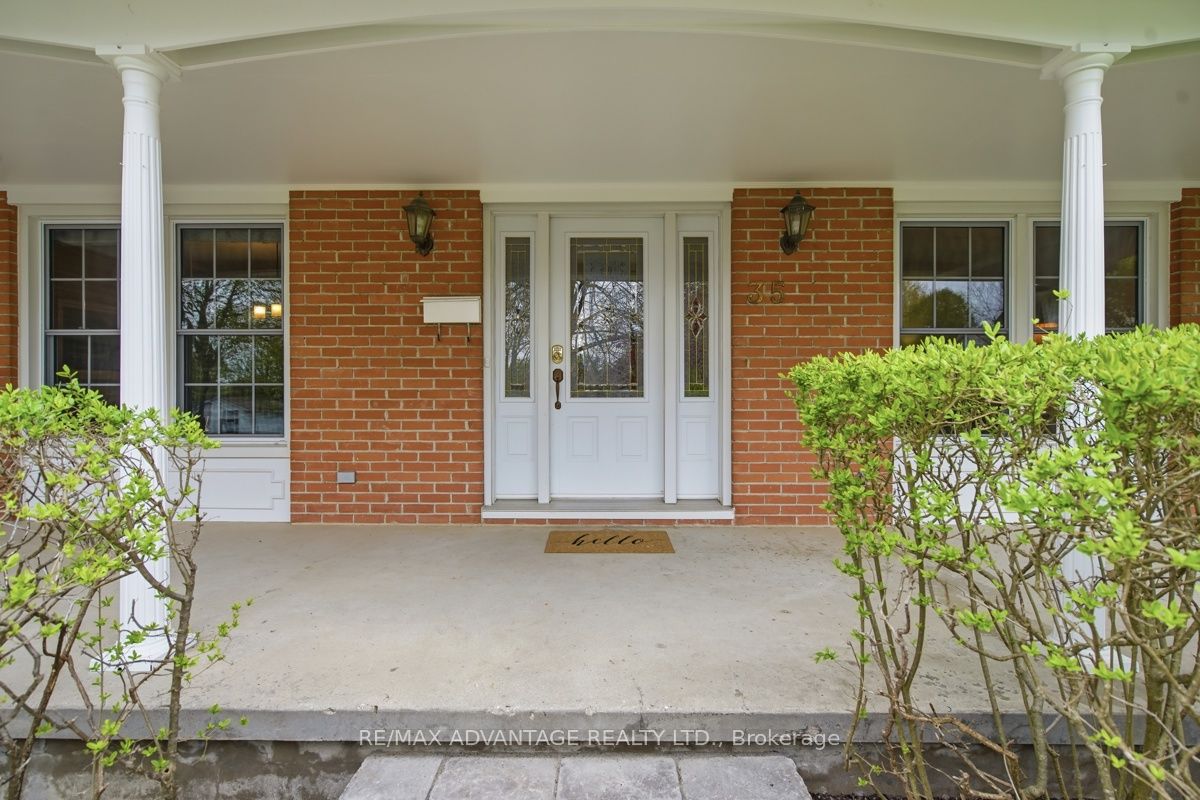 35 Cowan Place Property Photo 4