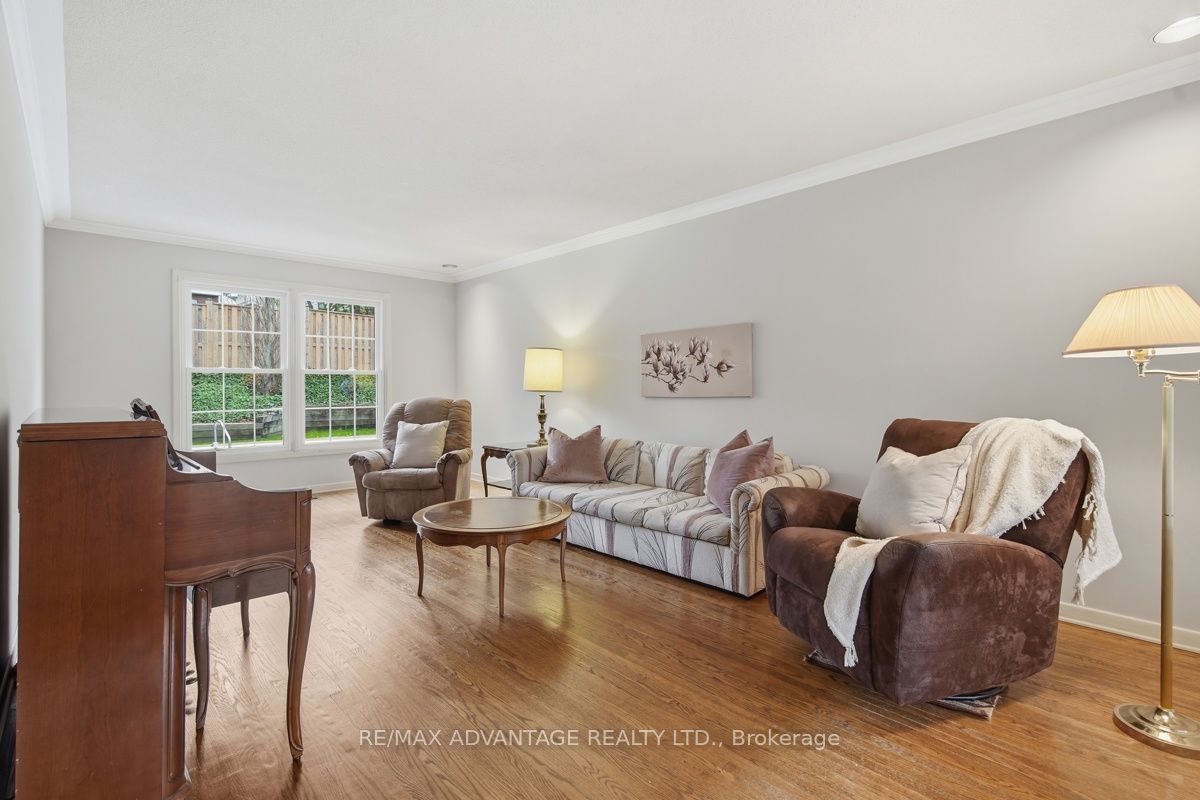 35 Cowan Place Property Photo 6