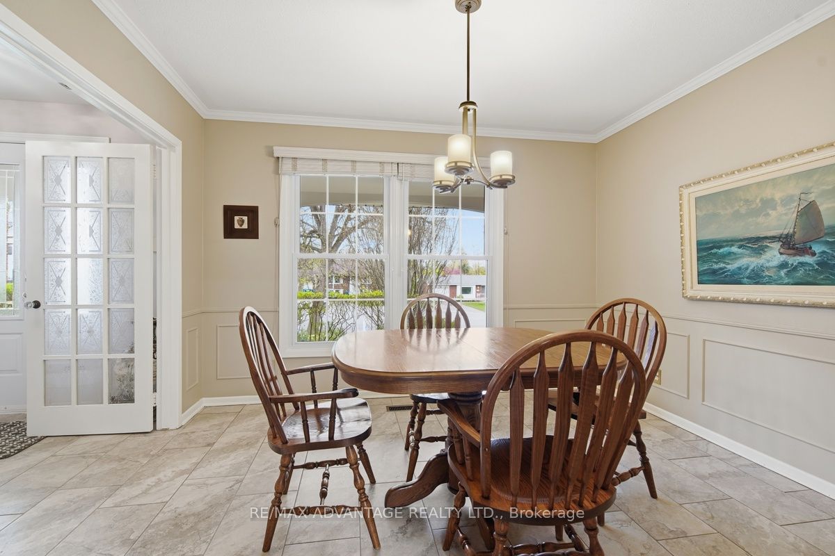 35 Cowan Place Property Photo 10