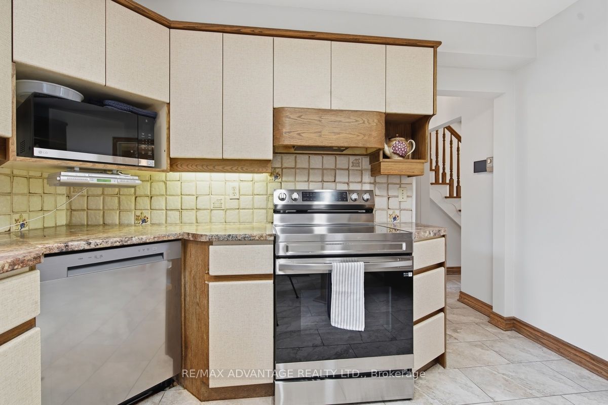 35 Cowan Place Property Photo 13