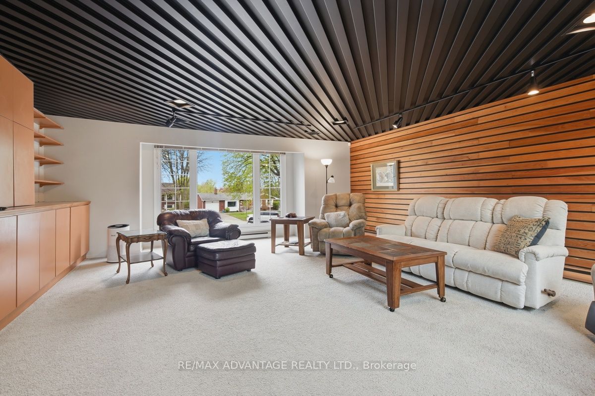 35 Cowan Place Property Photo 18