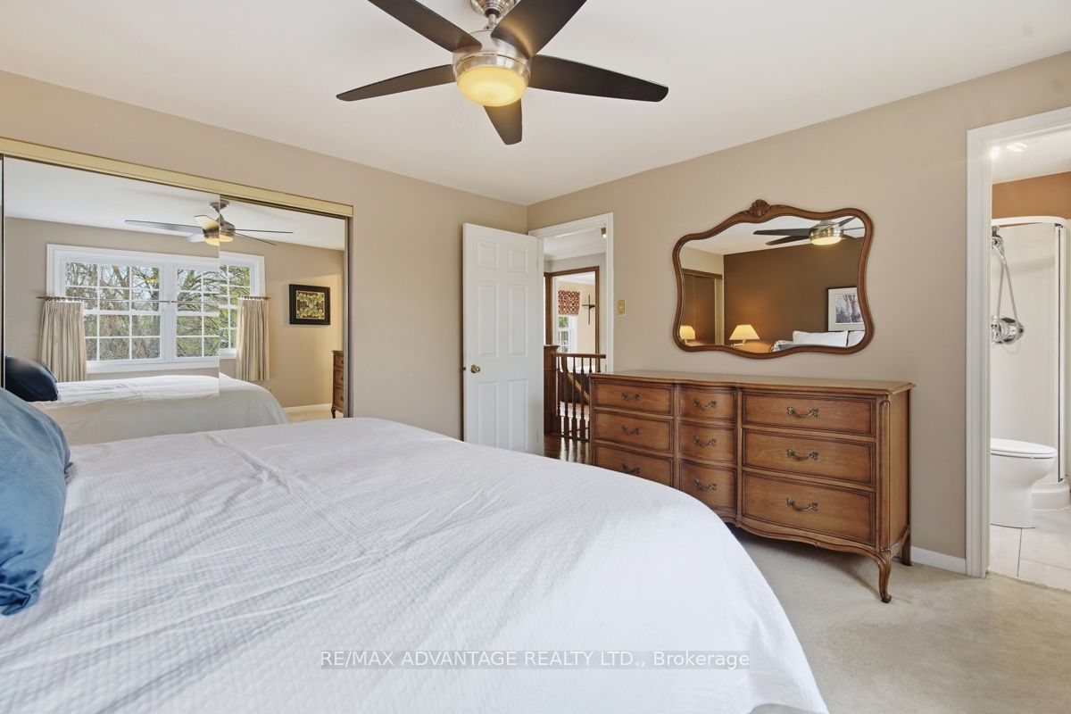 35 Cowan Place Property Photo 29