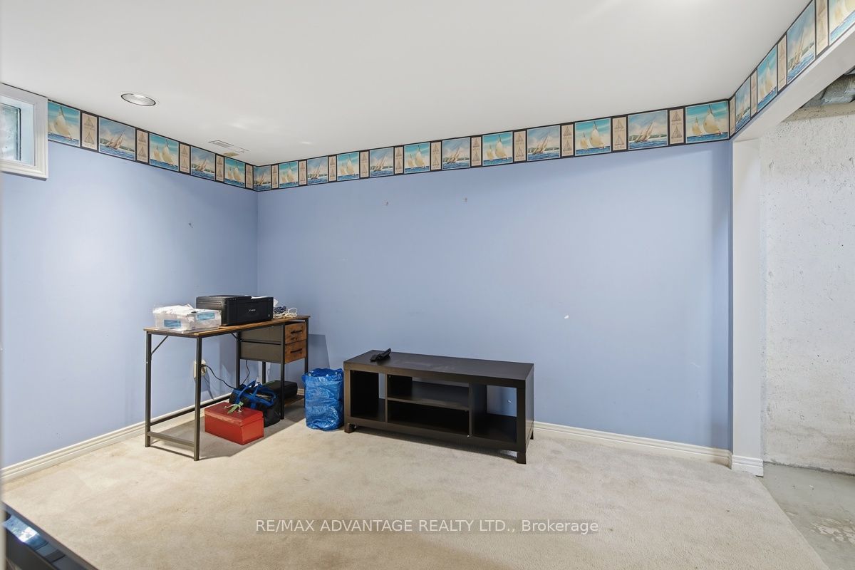 35 Cowan Place Property Photo 37