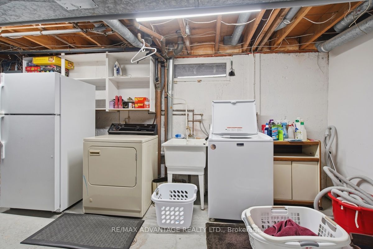 35 Cowan Place Property Photo 40