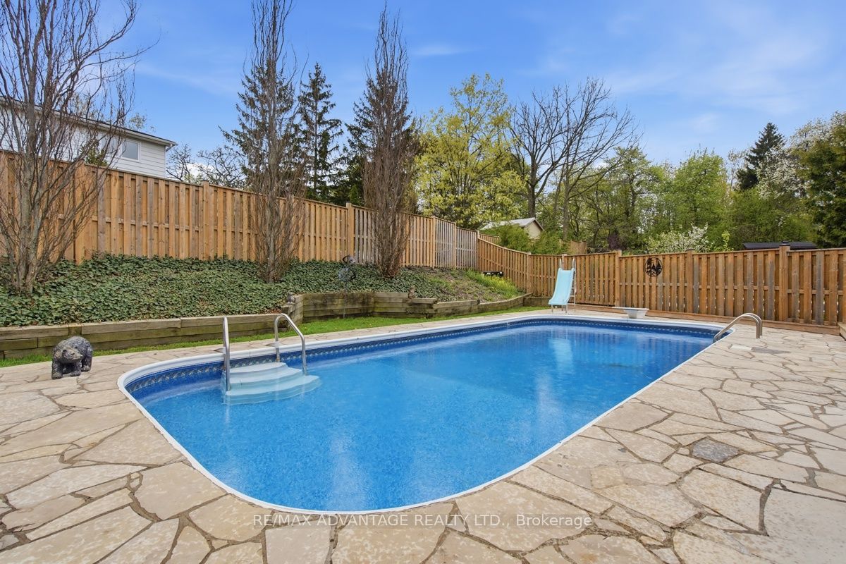 35 Cowan Place Property Photo 44