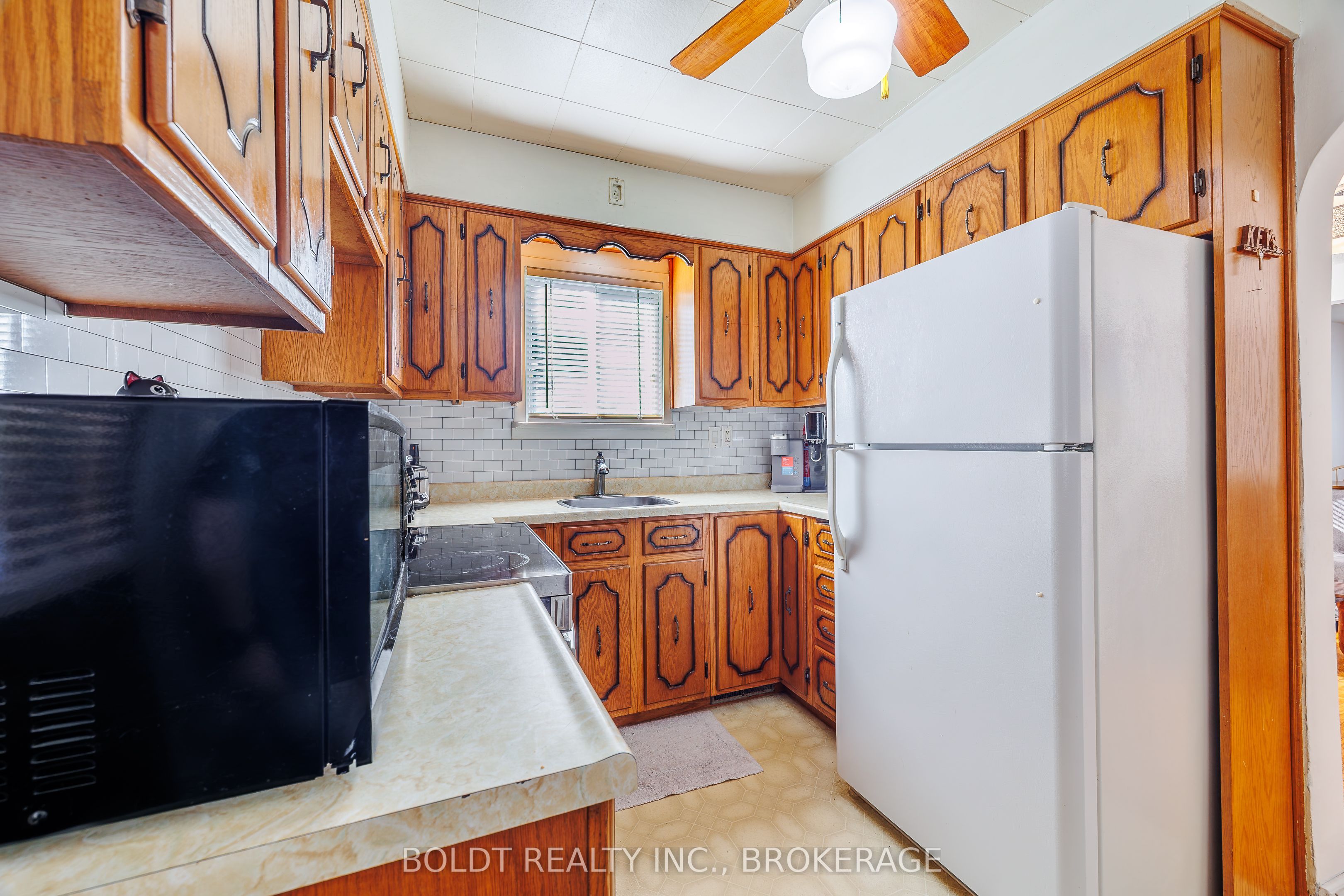 20 Stuart Avenue Property Photo 5