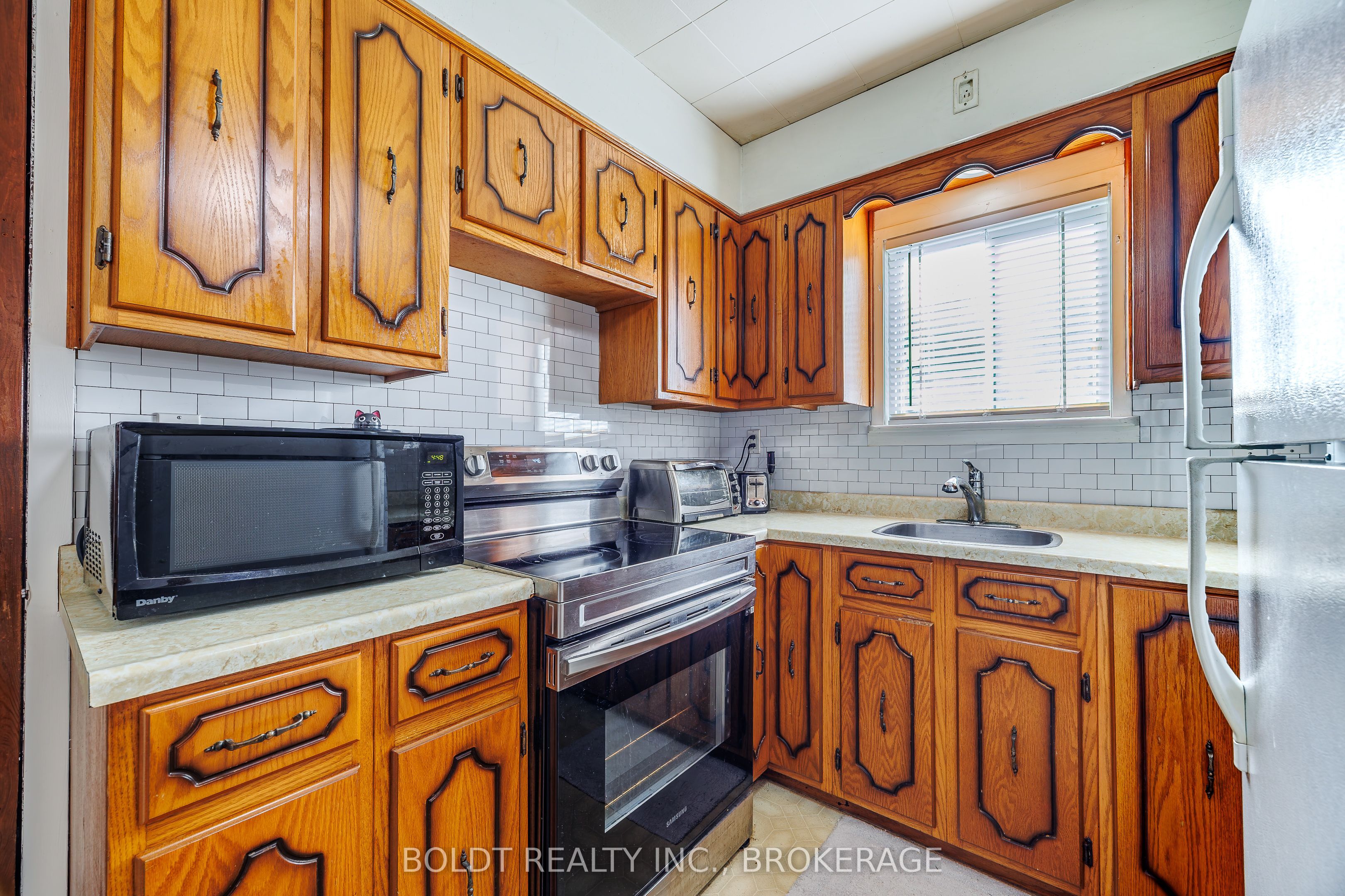 20 Stuart Avenue Property Photo 6