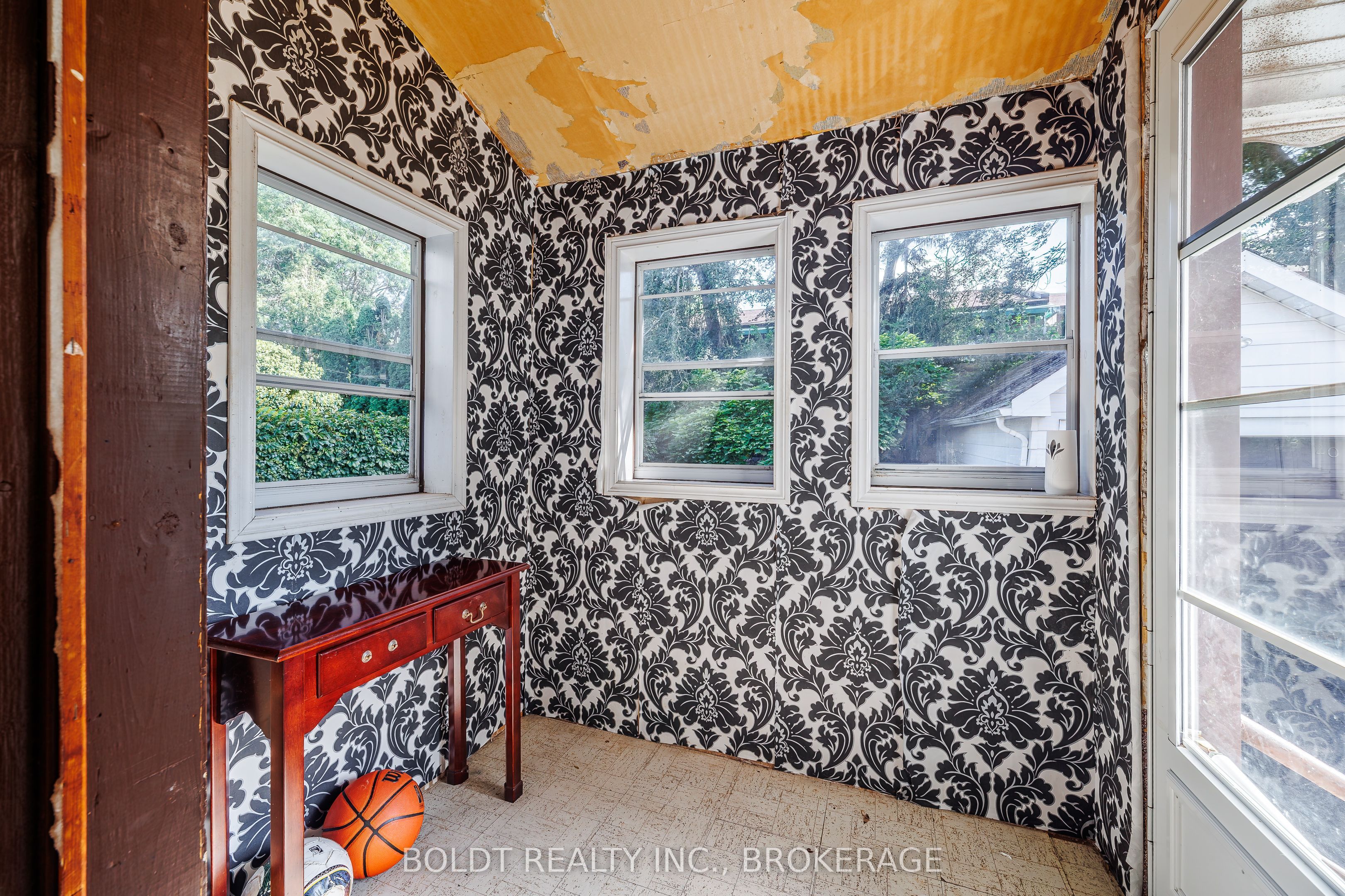 20 Stuart Avenue Property Photo 7