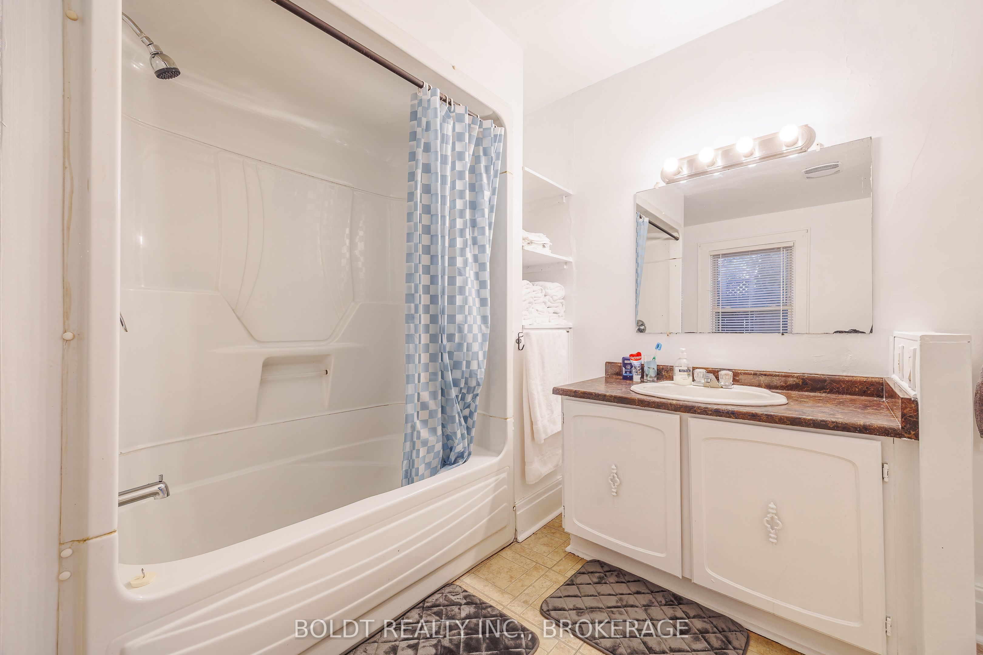 20 Stuart Avenue Property Photo 8