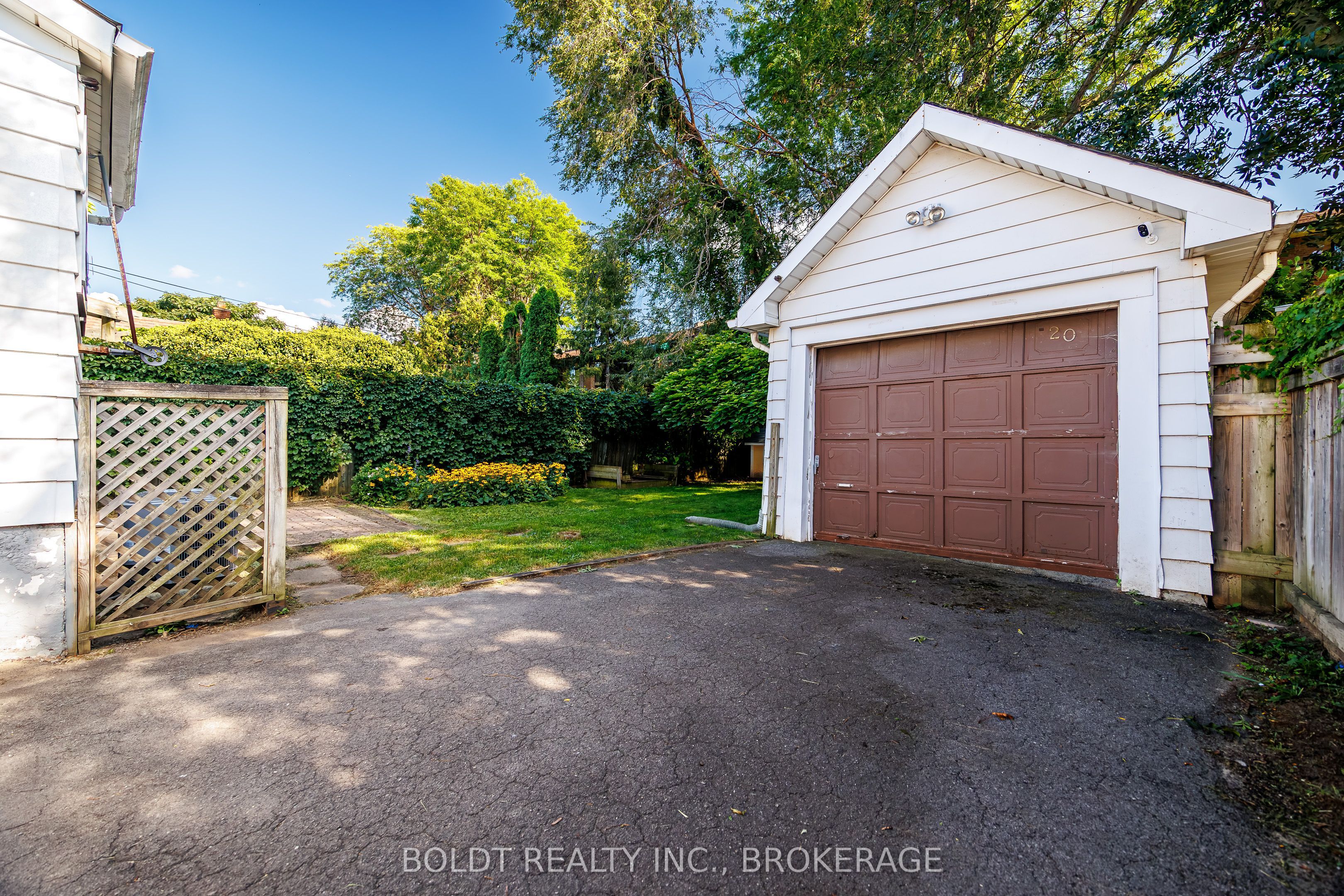 20 Stuart Avenue Property Photo 20