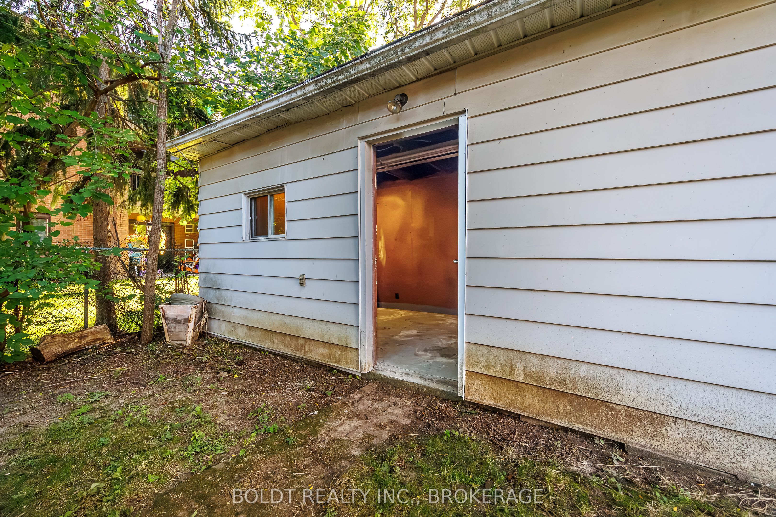20 Stuart Avenue Property Photo 21