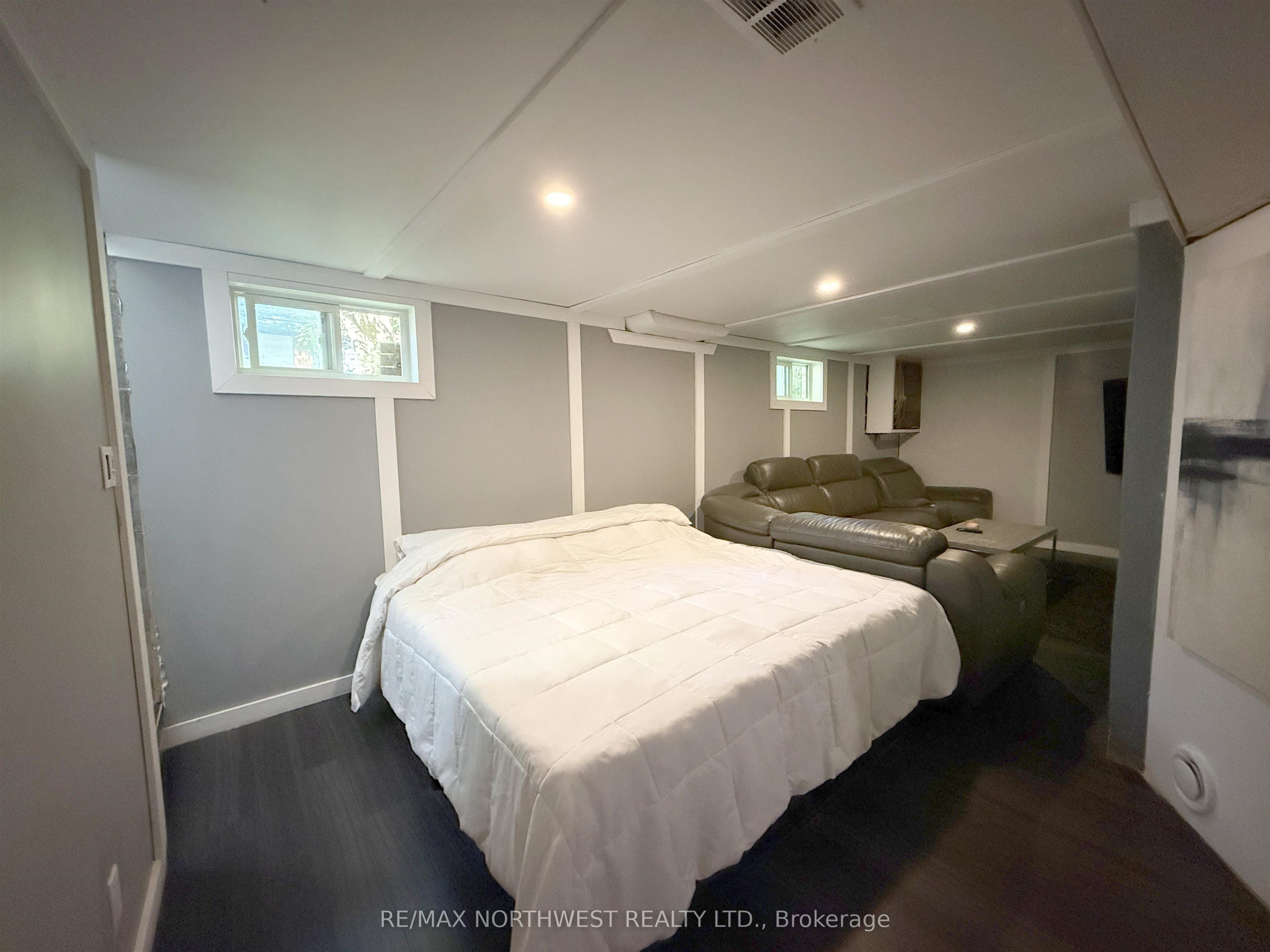 55 Norman Drive Drive Property Photo 14