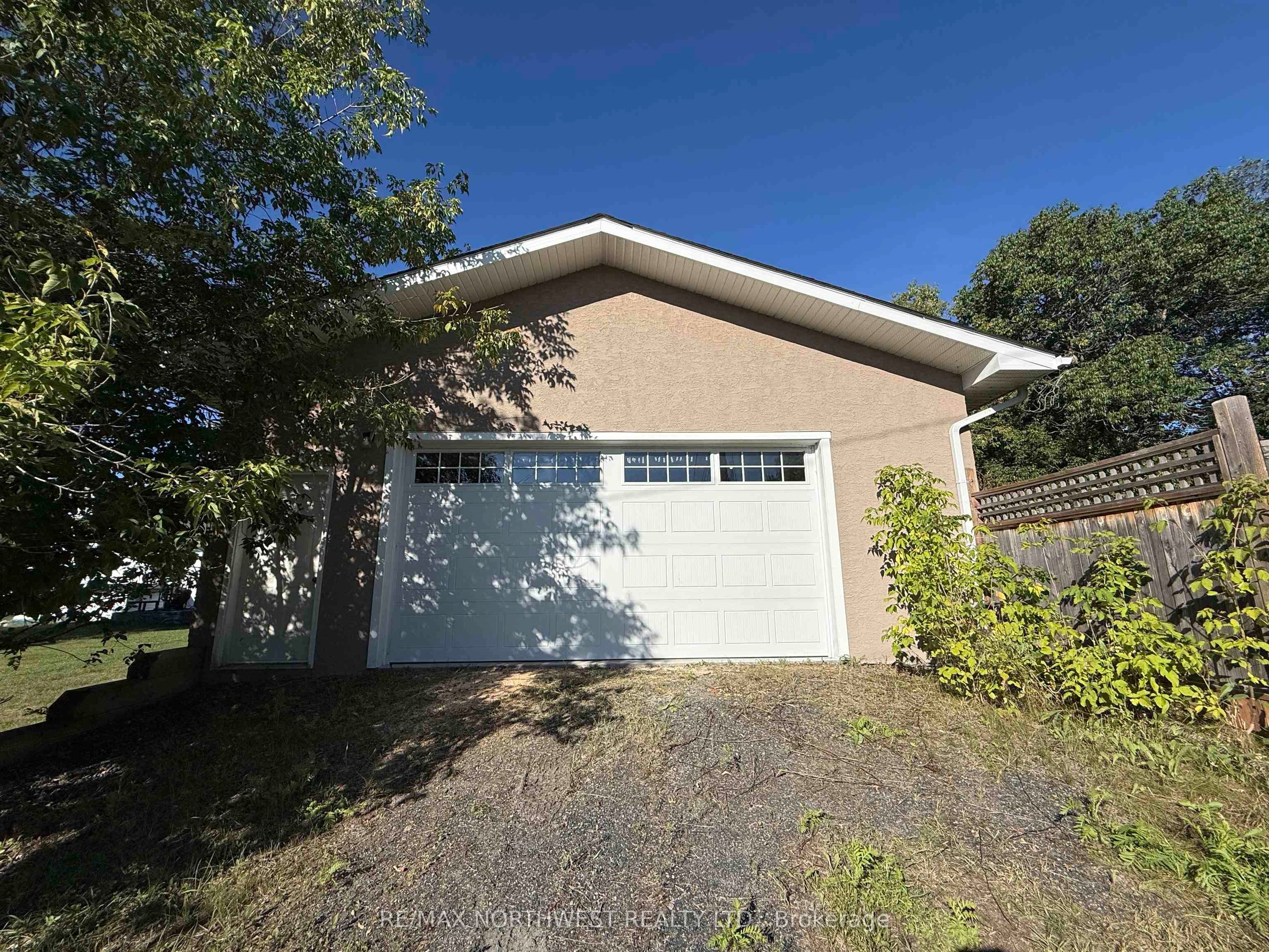 55 Norman Drive Drive Property Photo 29