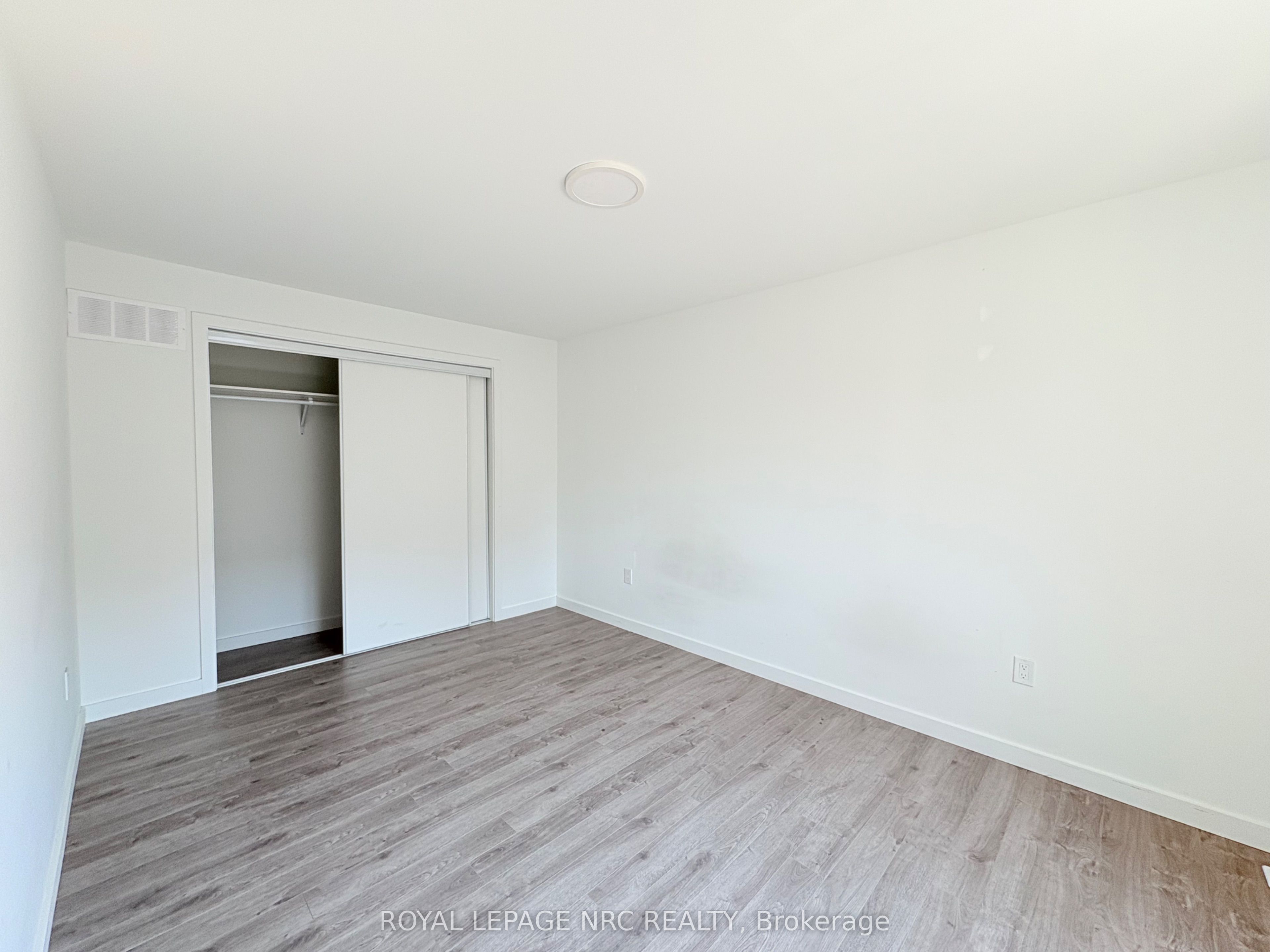 90 Highriver Trail Property Photo 3
