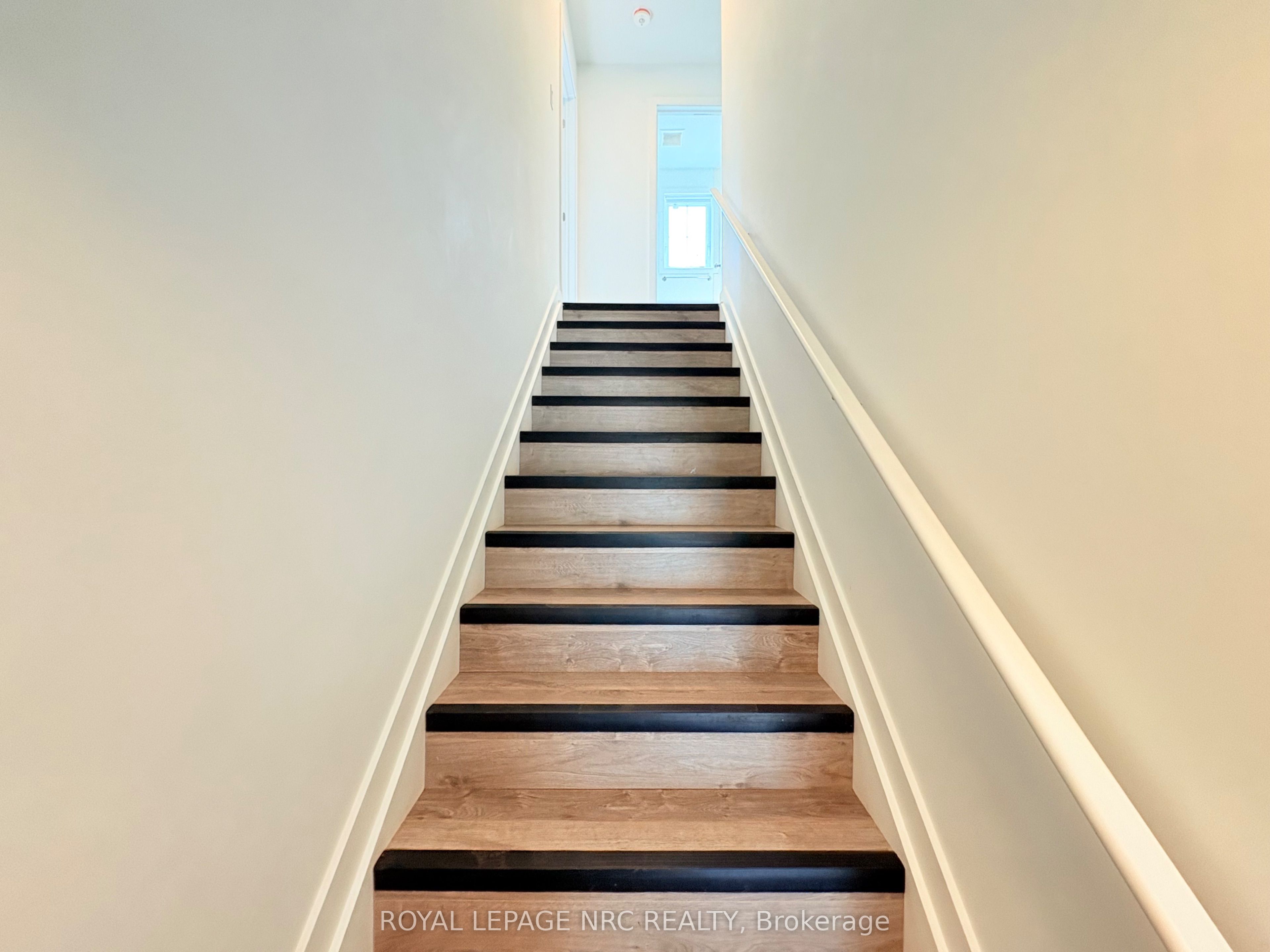 90 Highriver Trail Property Photo 13