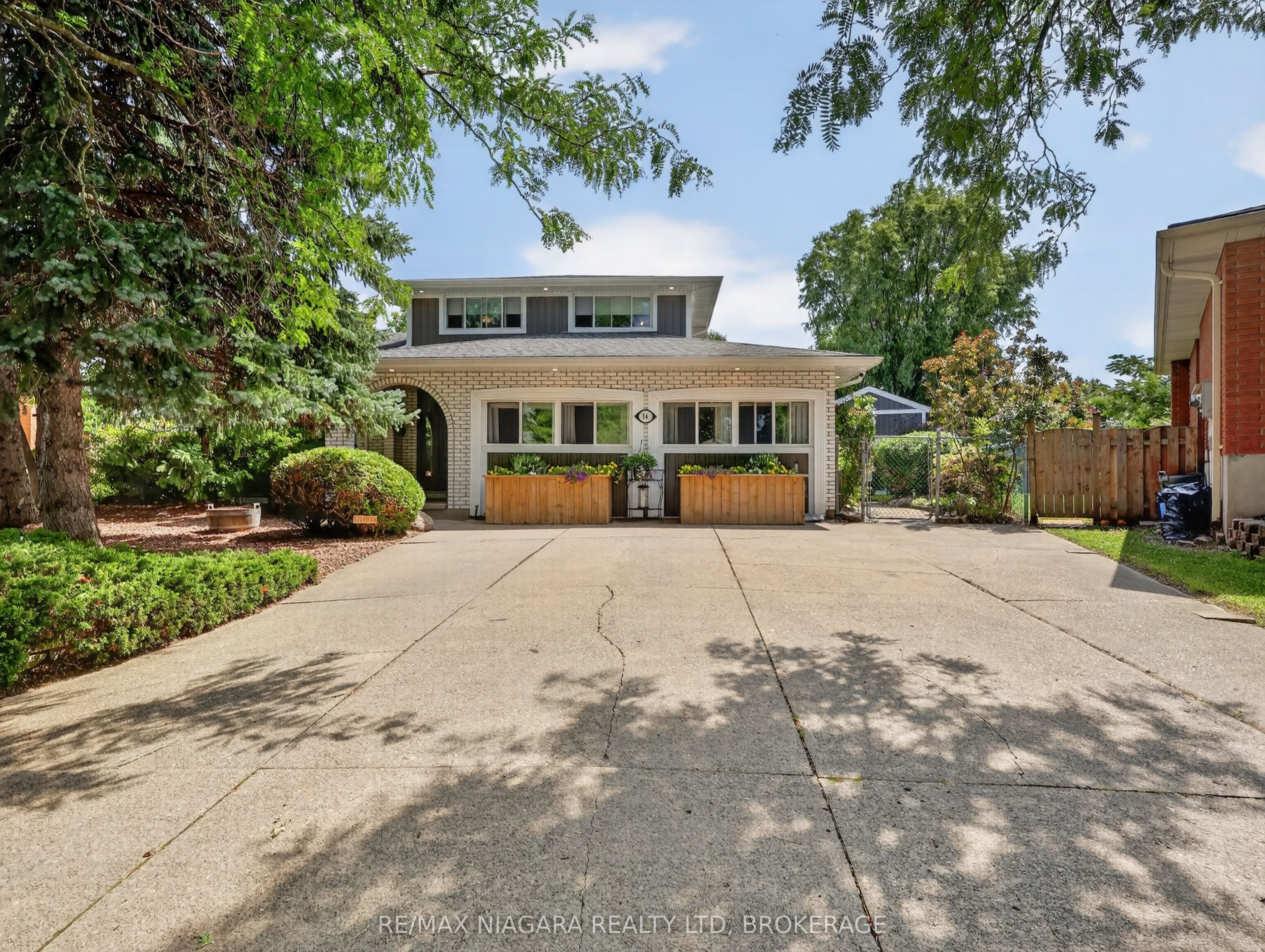 14 Fairlawn Court Property Photo 2