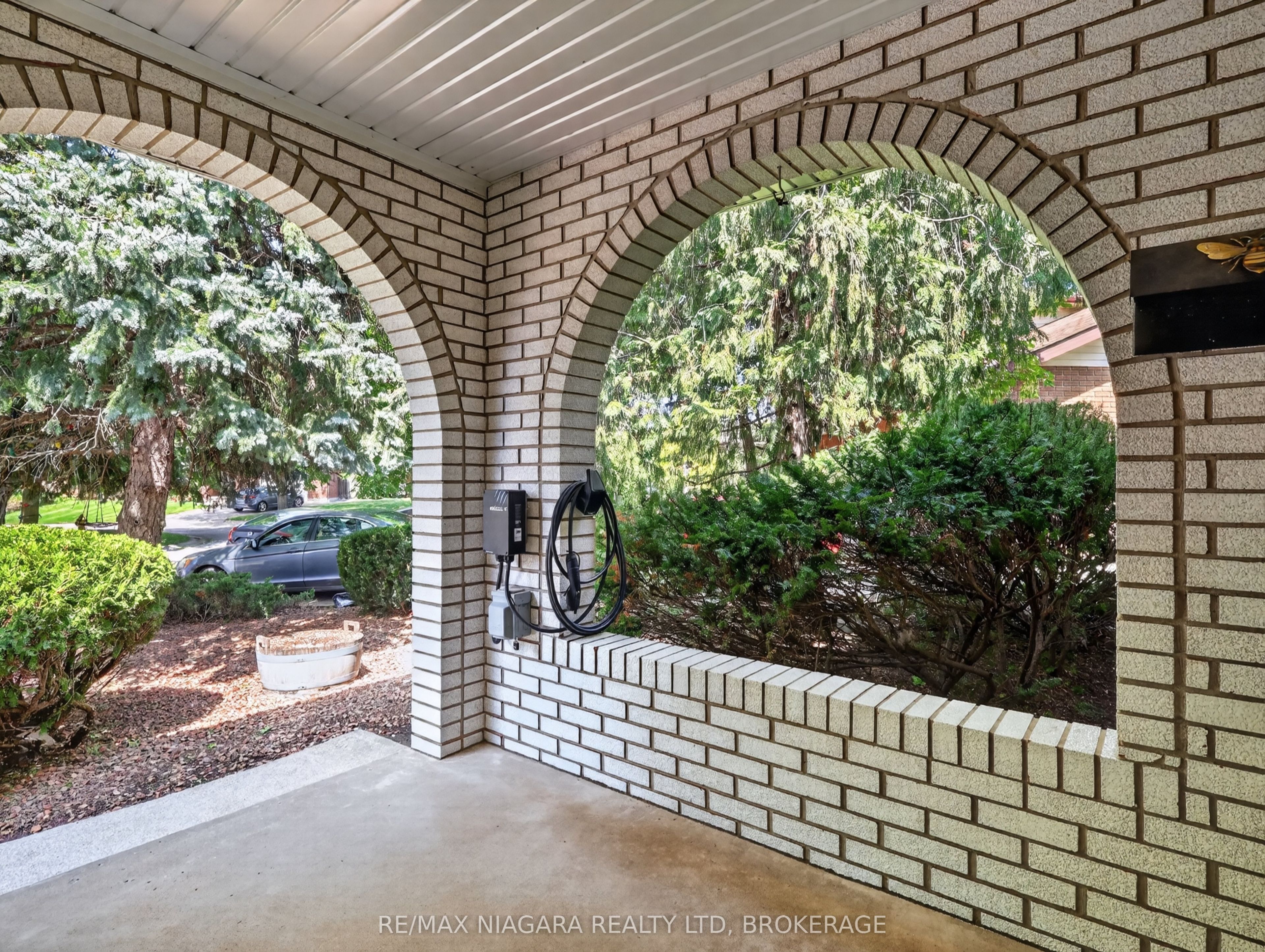 14 Fairlawn Court Property Photo 3