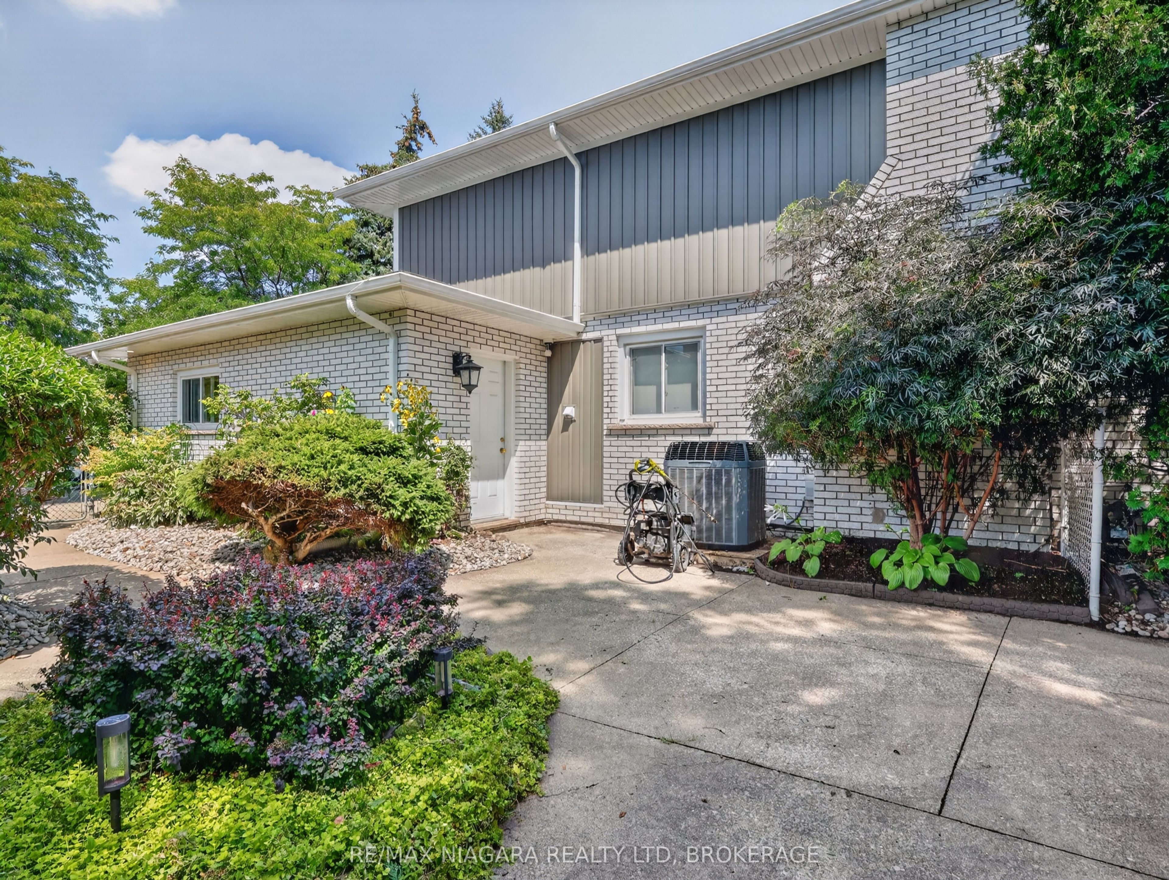 14 Fairlawn Court Property Photo 4