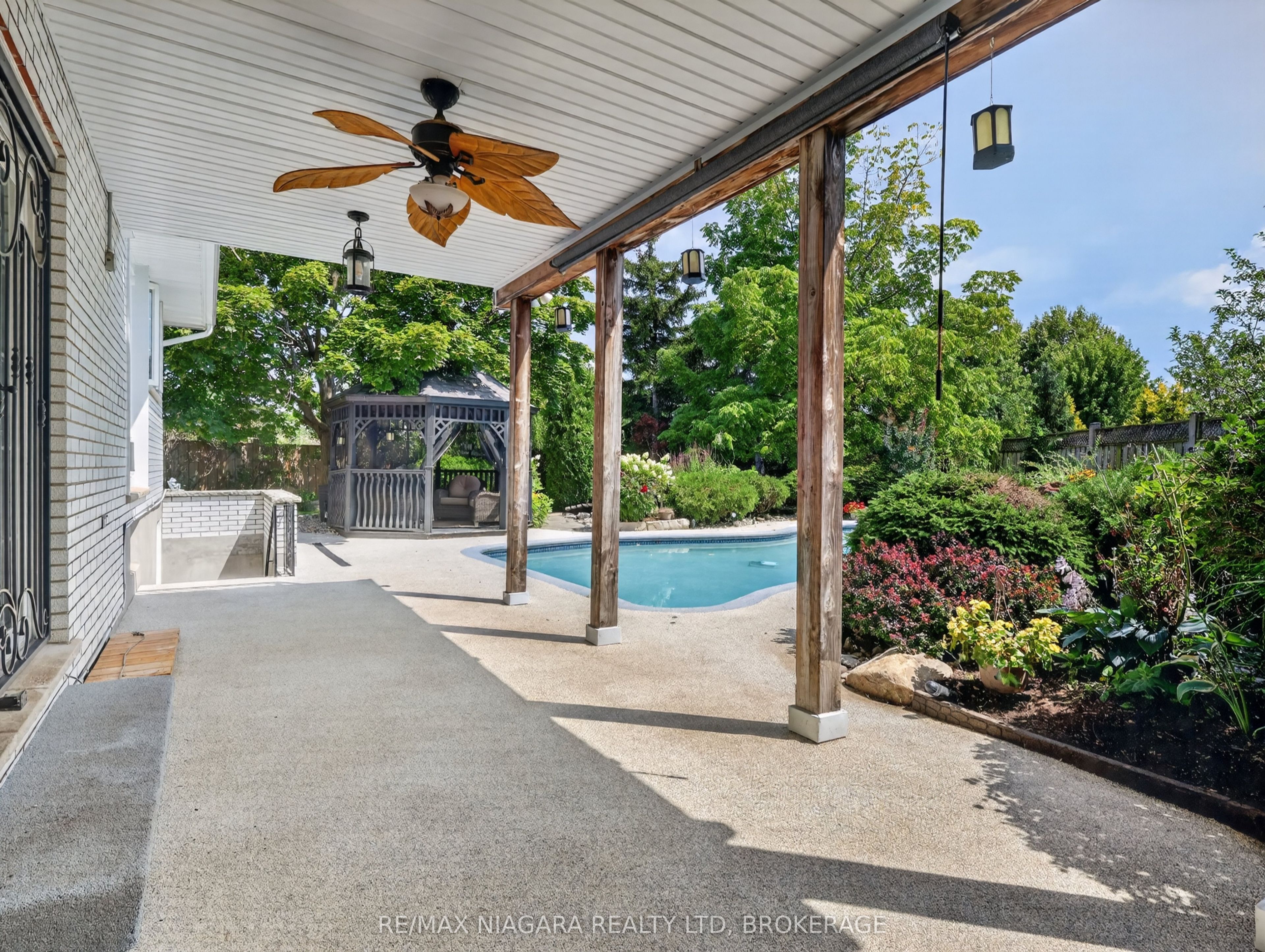 14 Fairlawn Court Property Photo 6