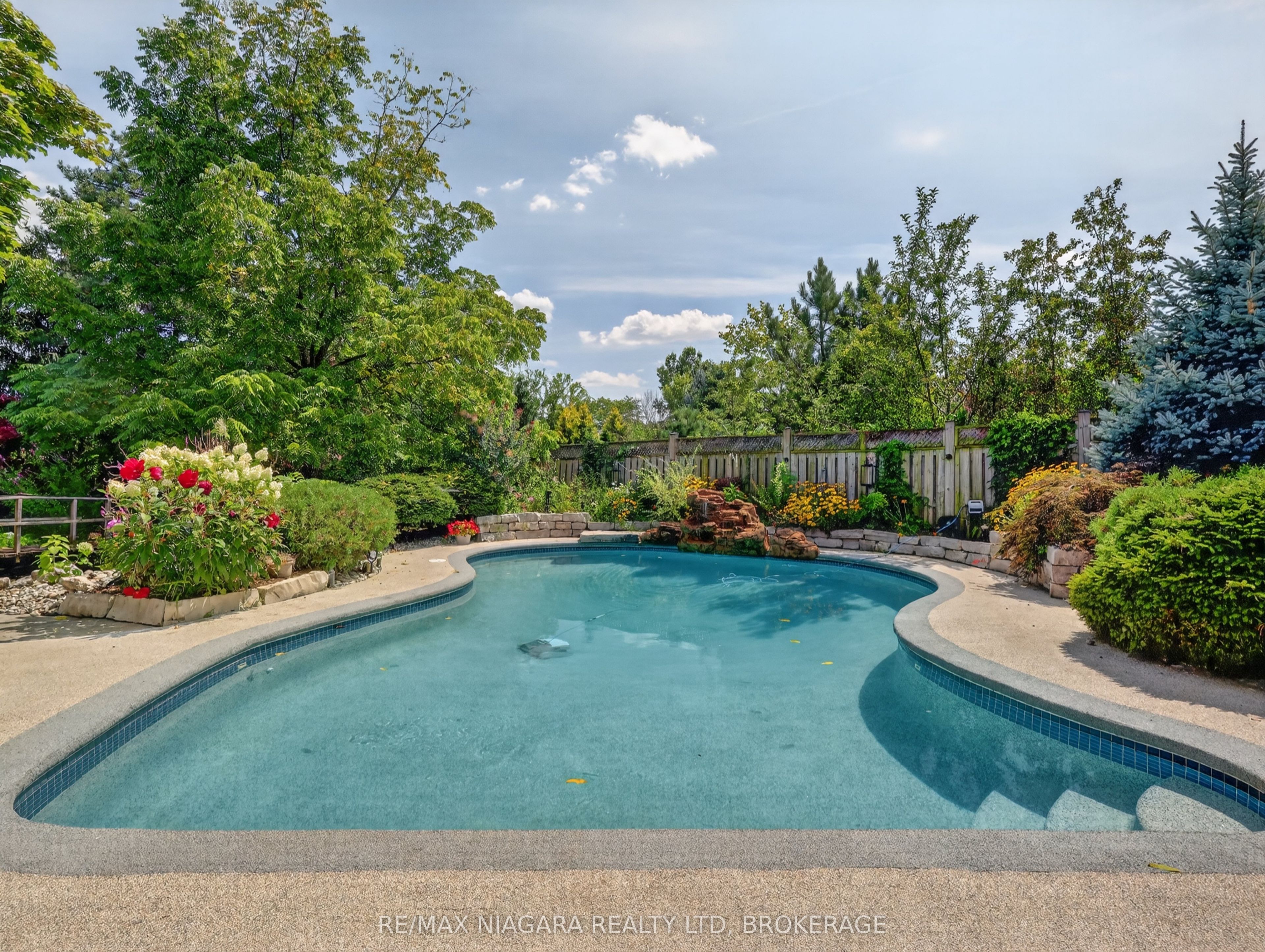 14 Fairlawn Court Property Photo 7