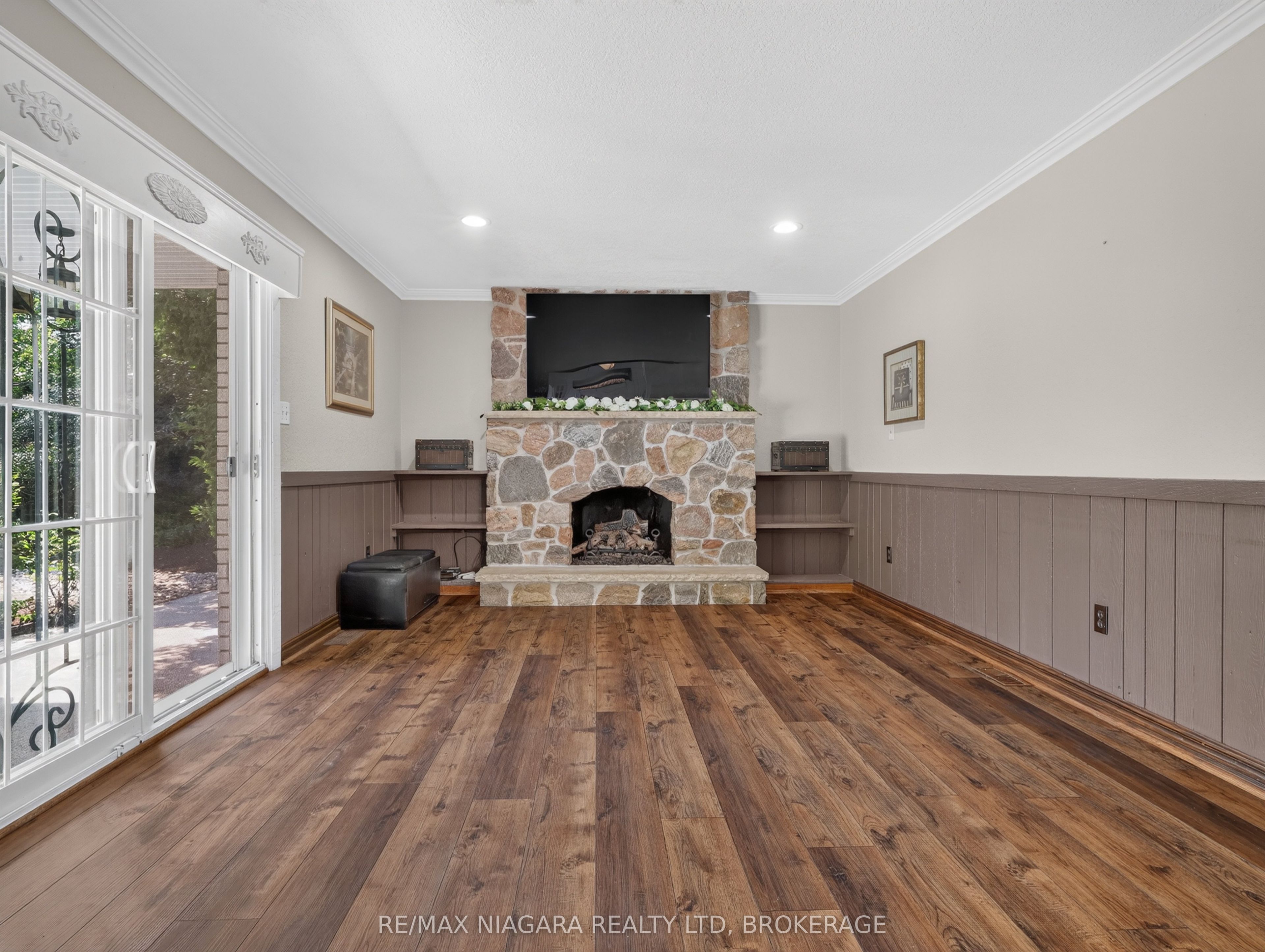 14 Fairlawn Court Property Photo 24