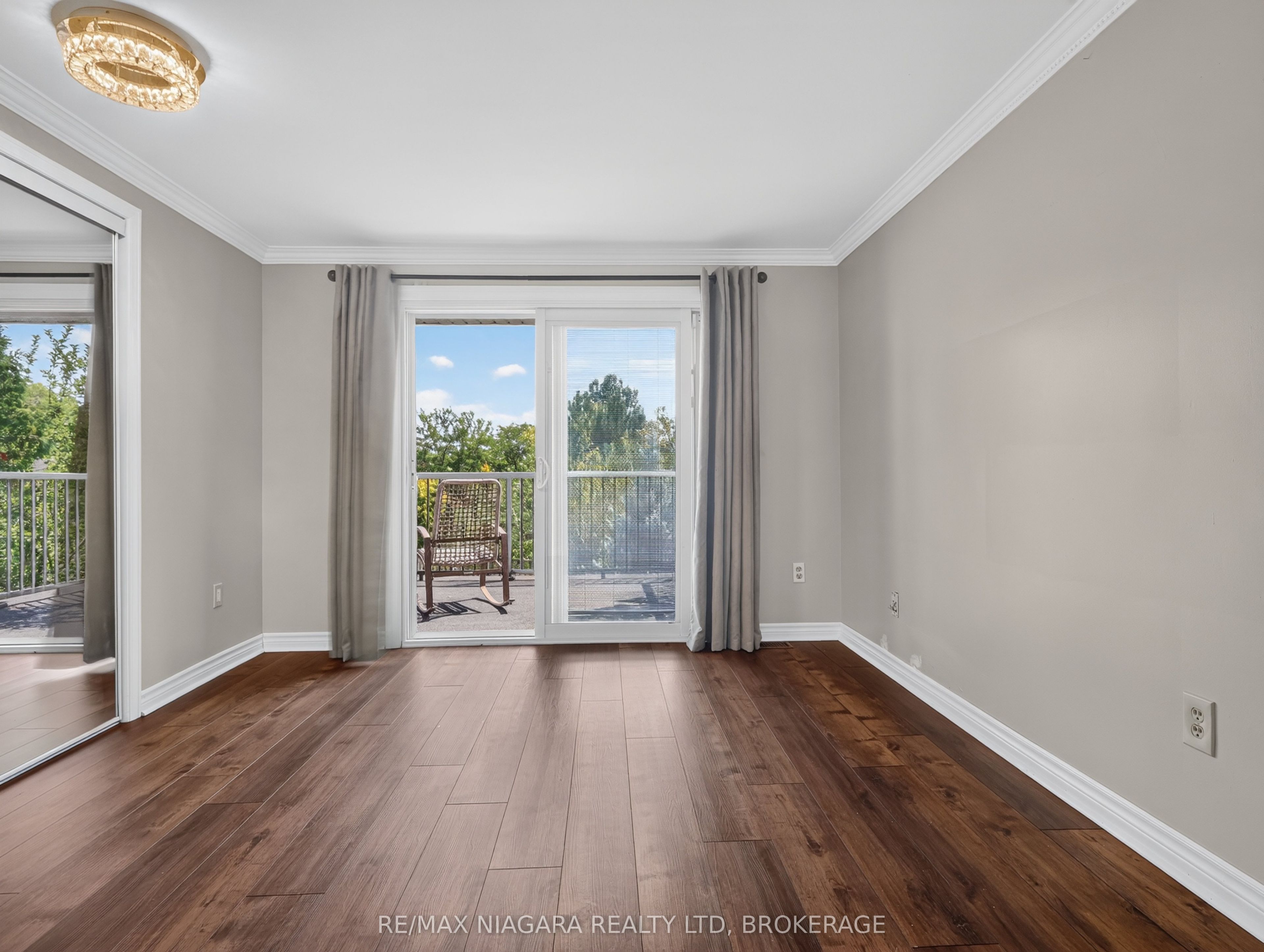 14 Fairlawn Court Property Photo 28