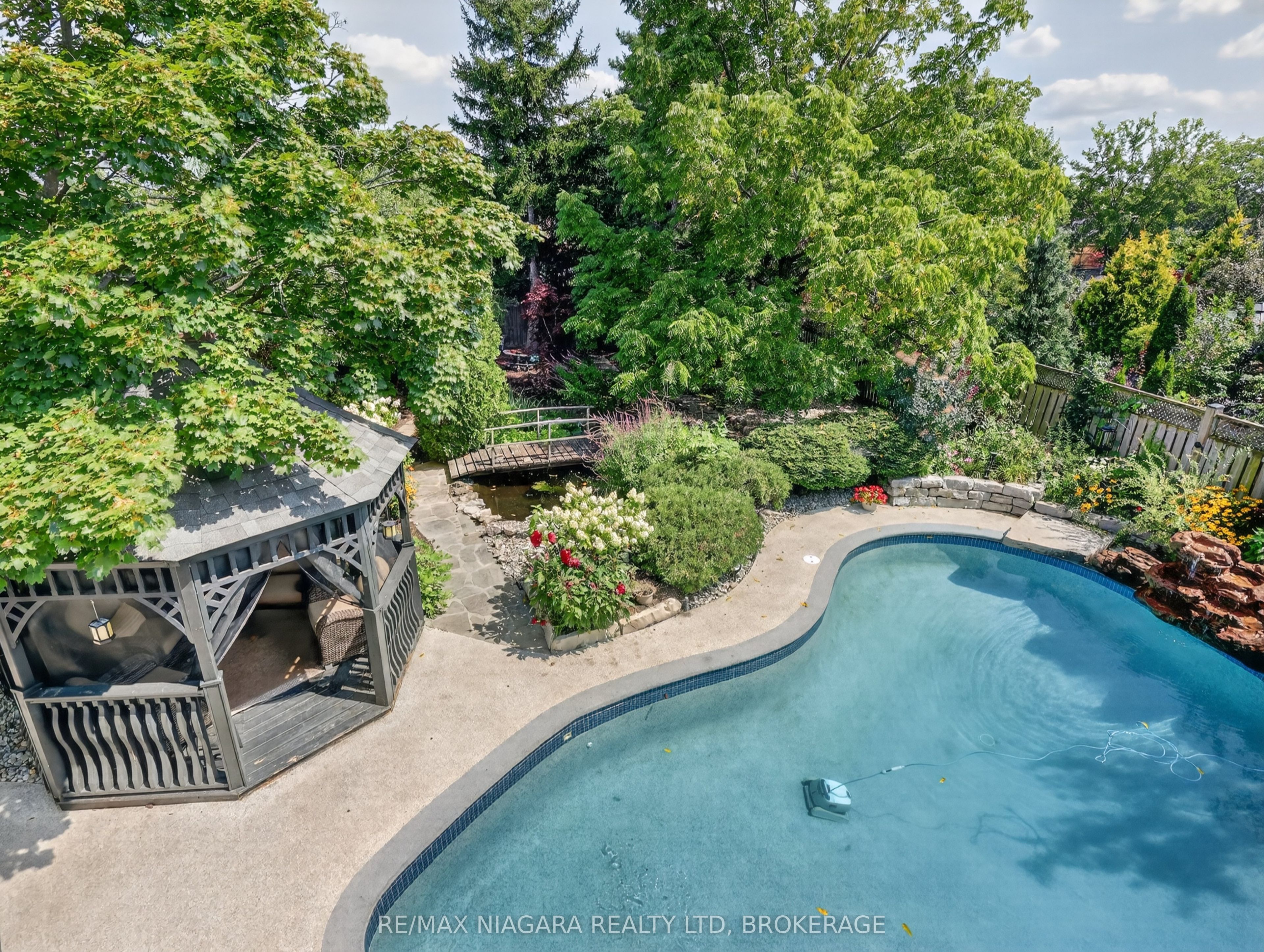 14 Fairlawn Court Property Photo 30