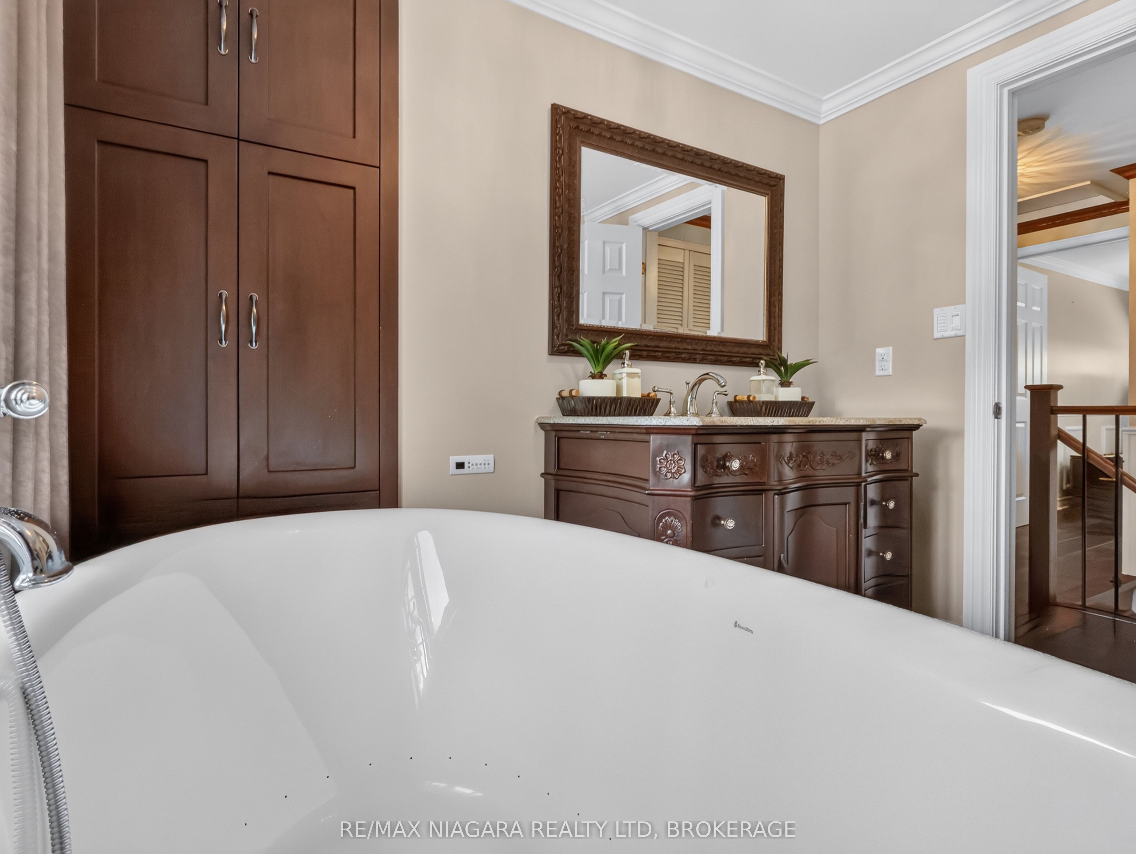 14 Fairlawn Court Property Photo 32
