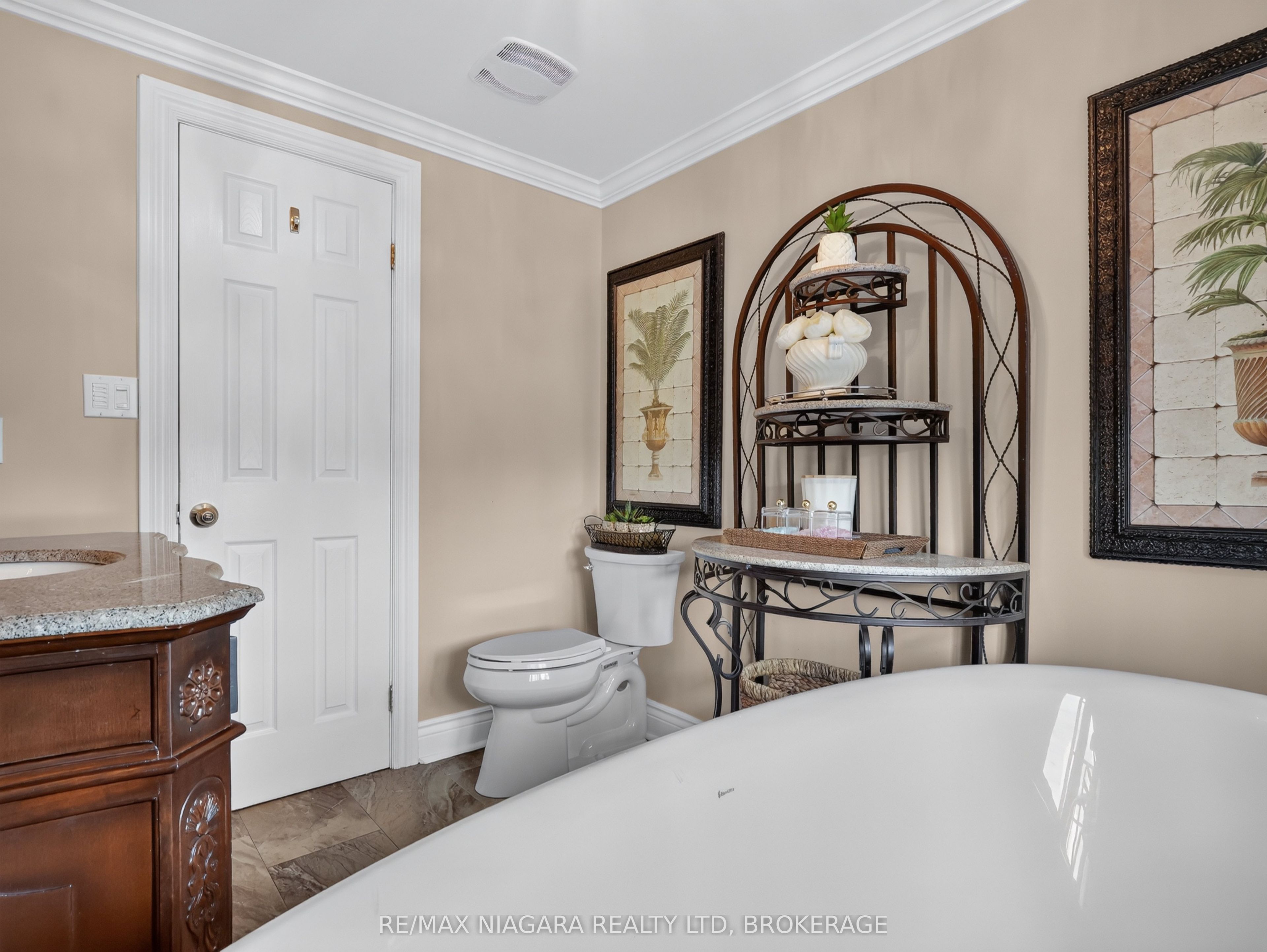 14 Fairlawn Court Property Photo 33