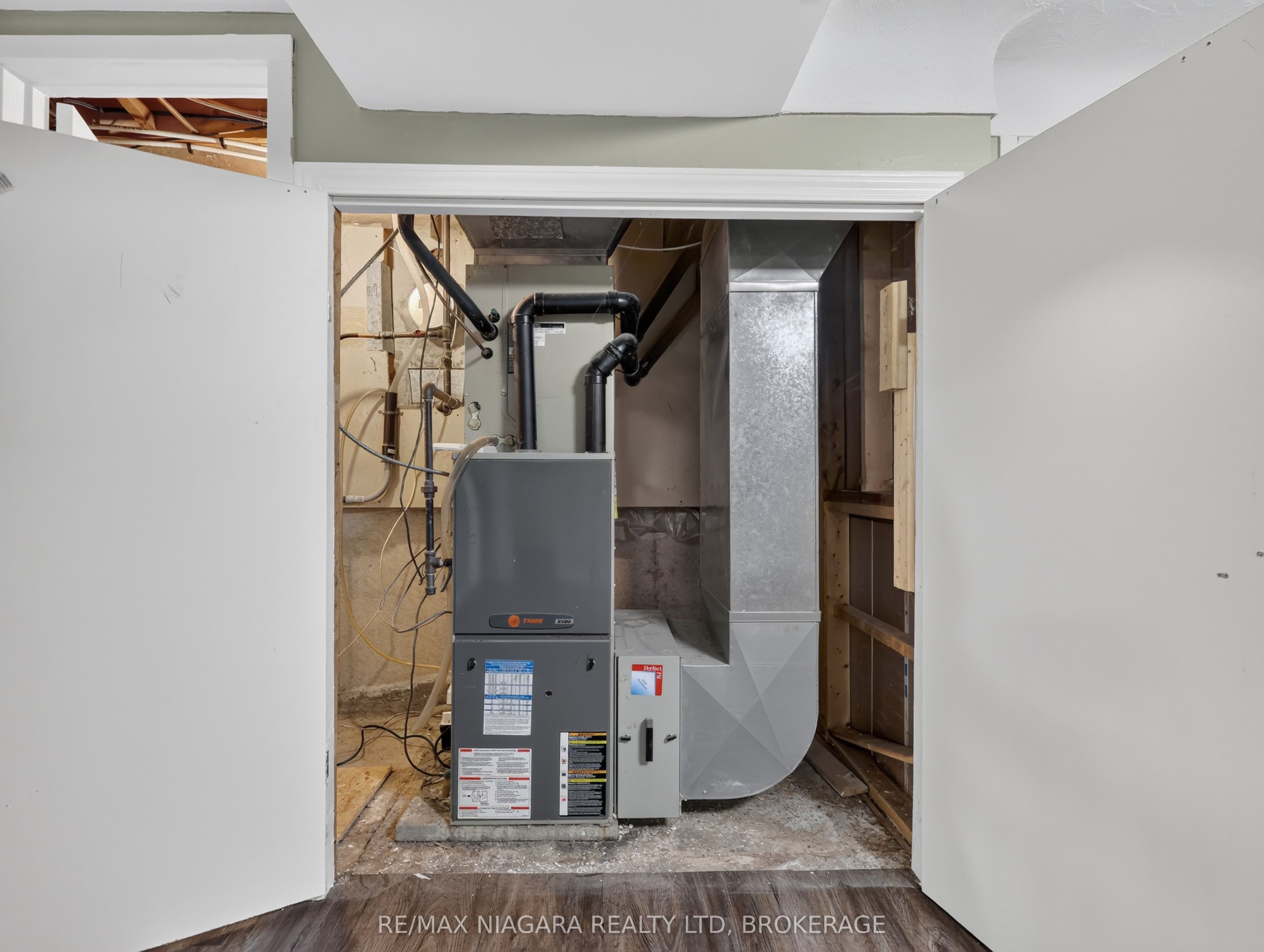 14 Fairlawn Court Property Photo 41