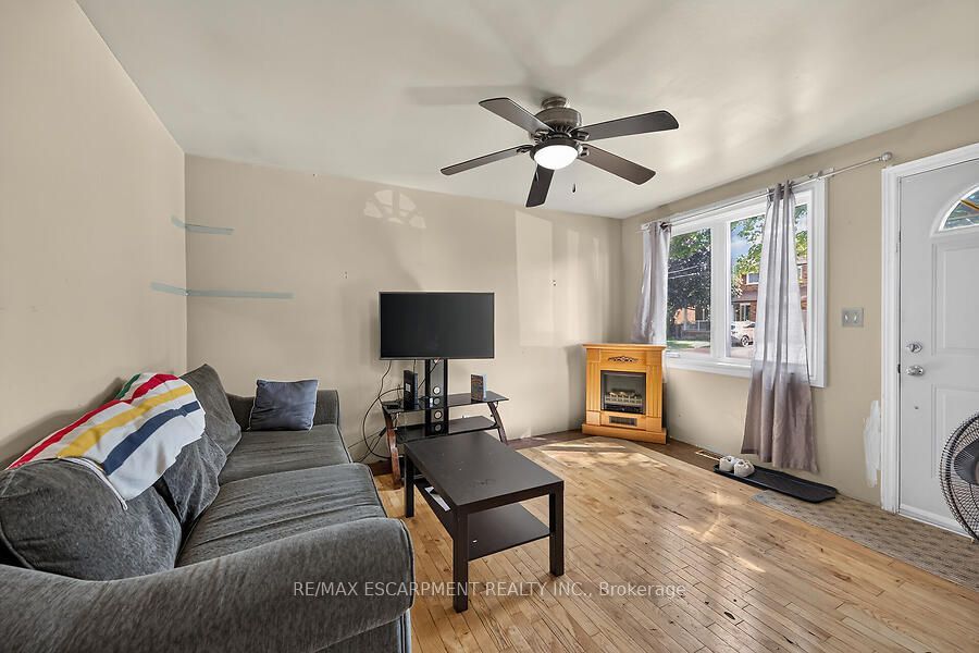 576 Rosseau Road Property Photo 3