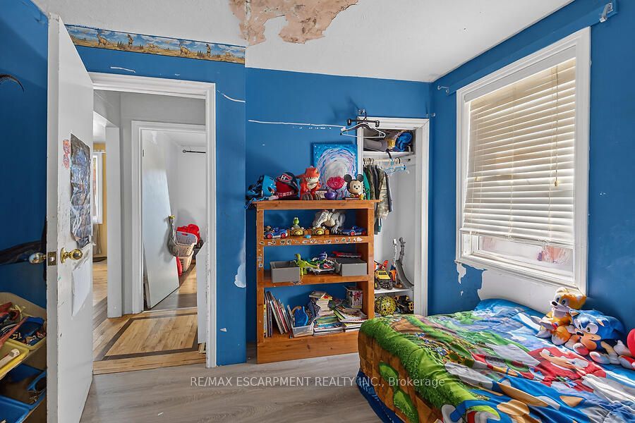 576 Rosseau Road Property Photo 5